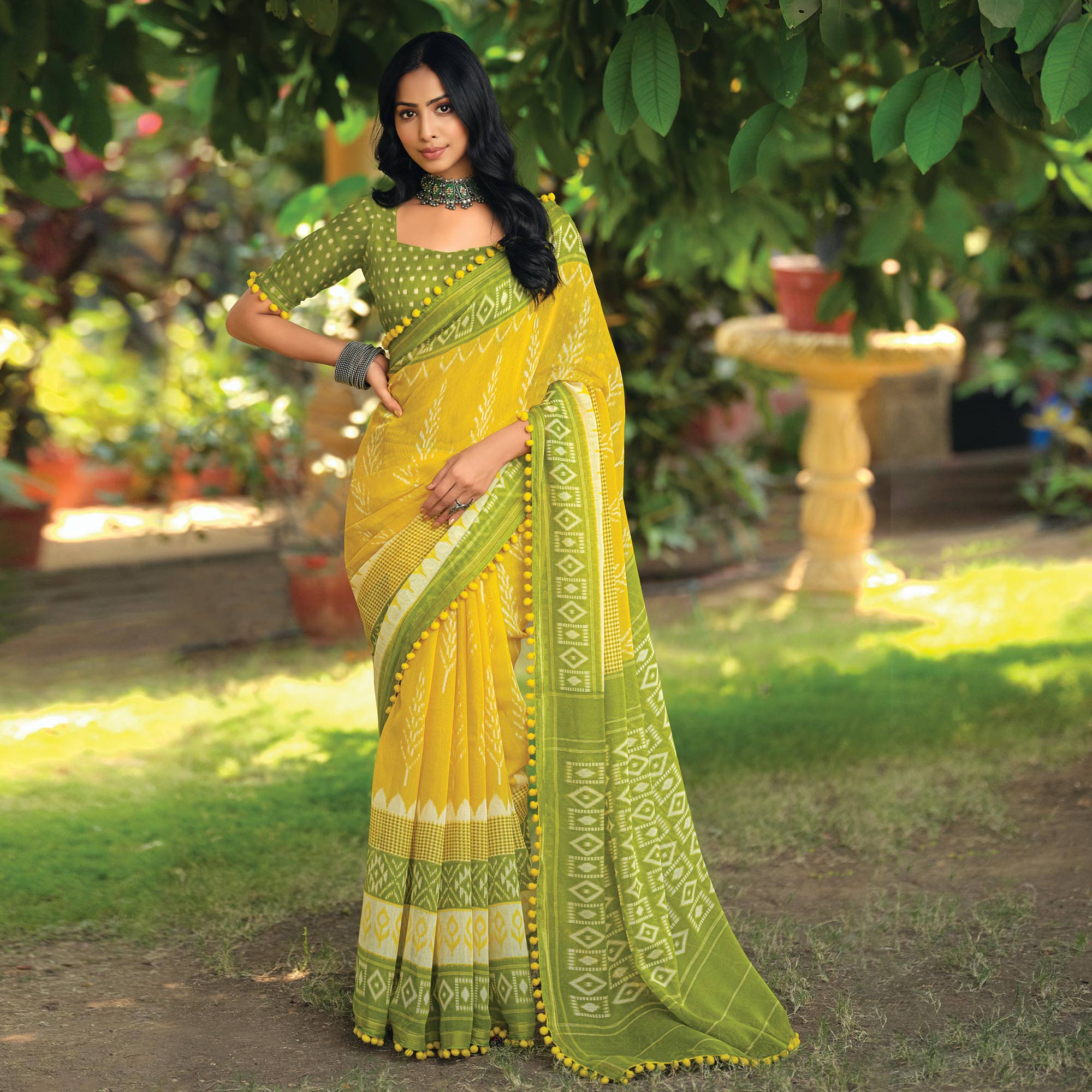 Yellow Printed Cotton Blend Saree With Pumpum Lace