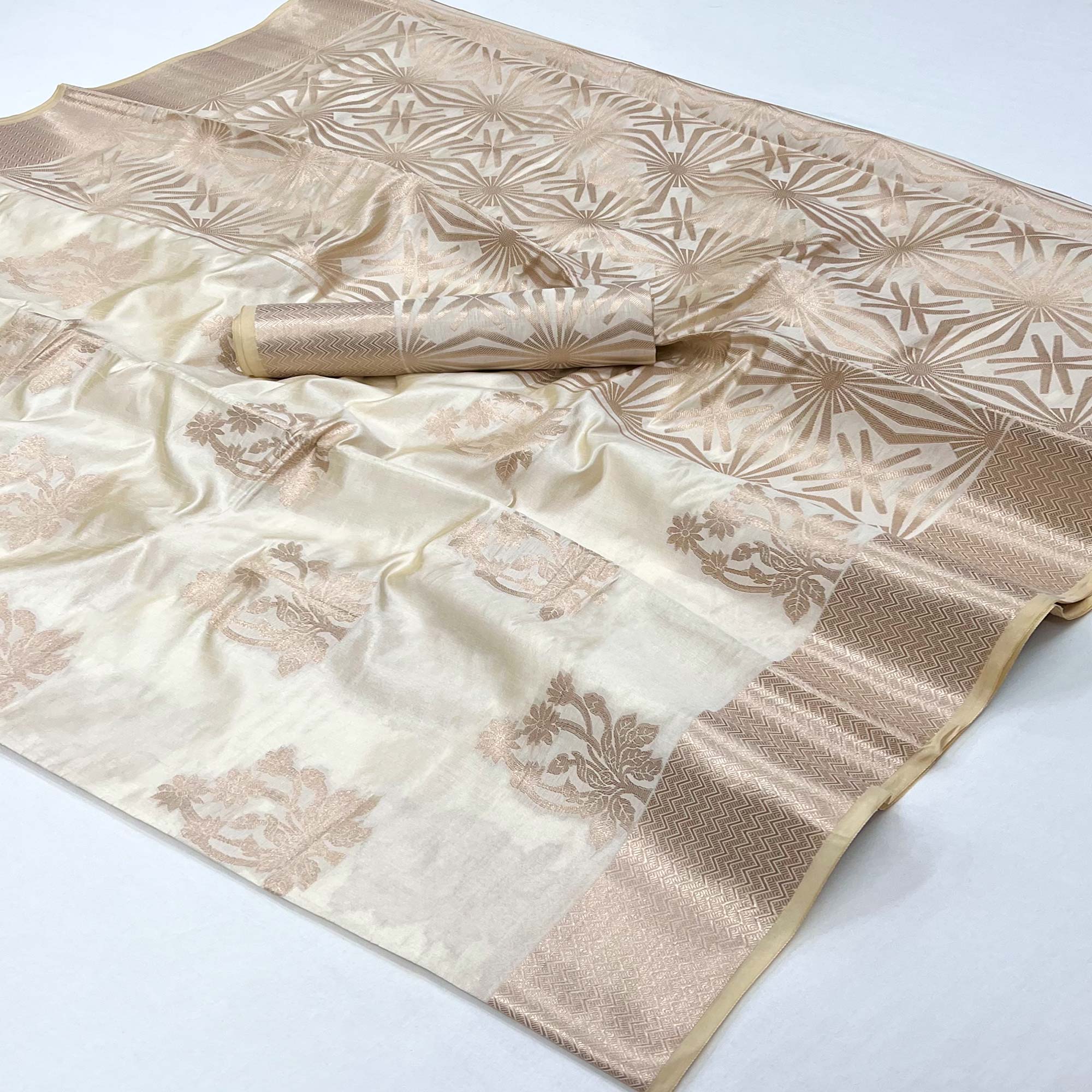 Off White Off White Floral Woven Raw Silk Saree