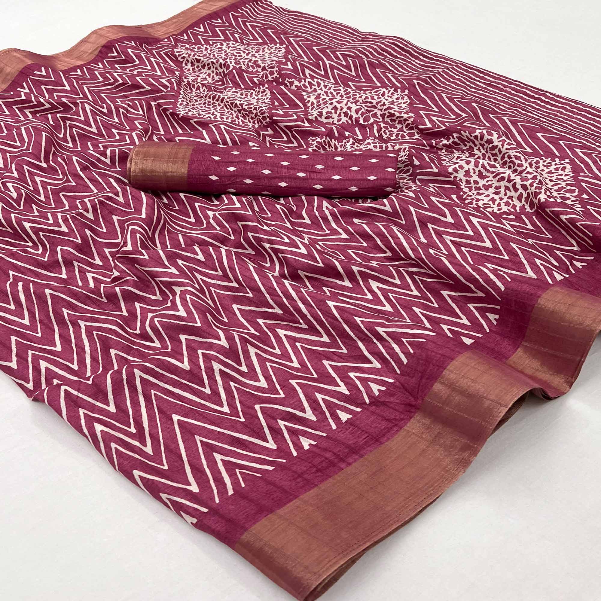 Mauve Printed Cotton Blend Saree With Woven Border