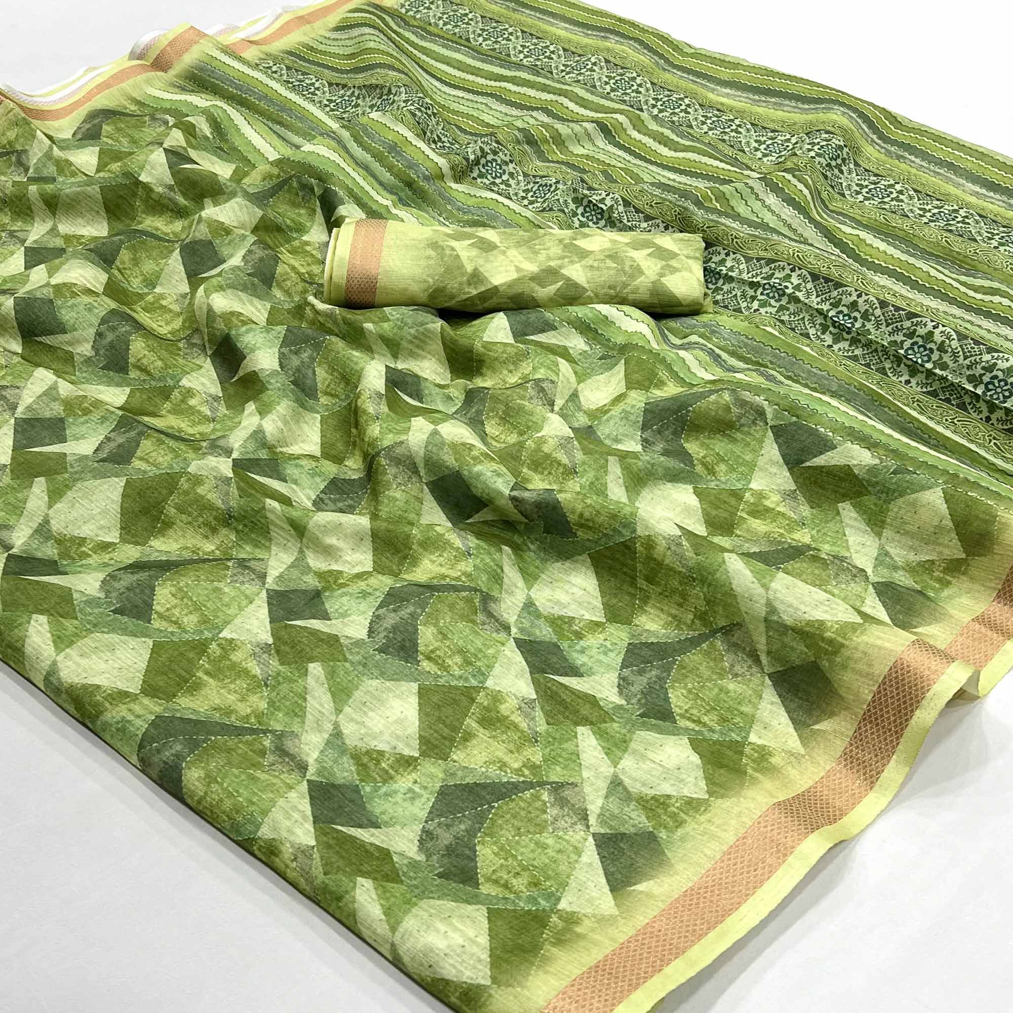 Green Digital Geometric Printed Cotton Blend Saree With Woven Border