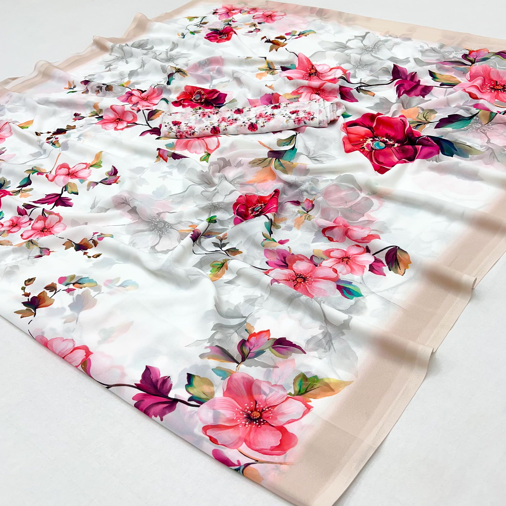 White Floral Printed Saree in Flowing Georgette Fabric