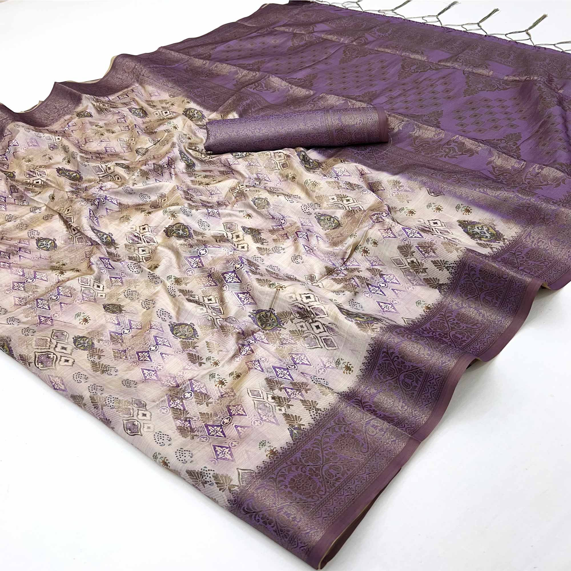 Stylish Lavender Silk Blend Saree Featuring Floral Zari Weaving & Digital Print