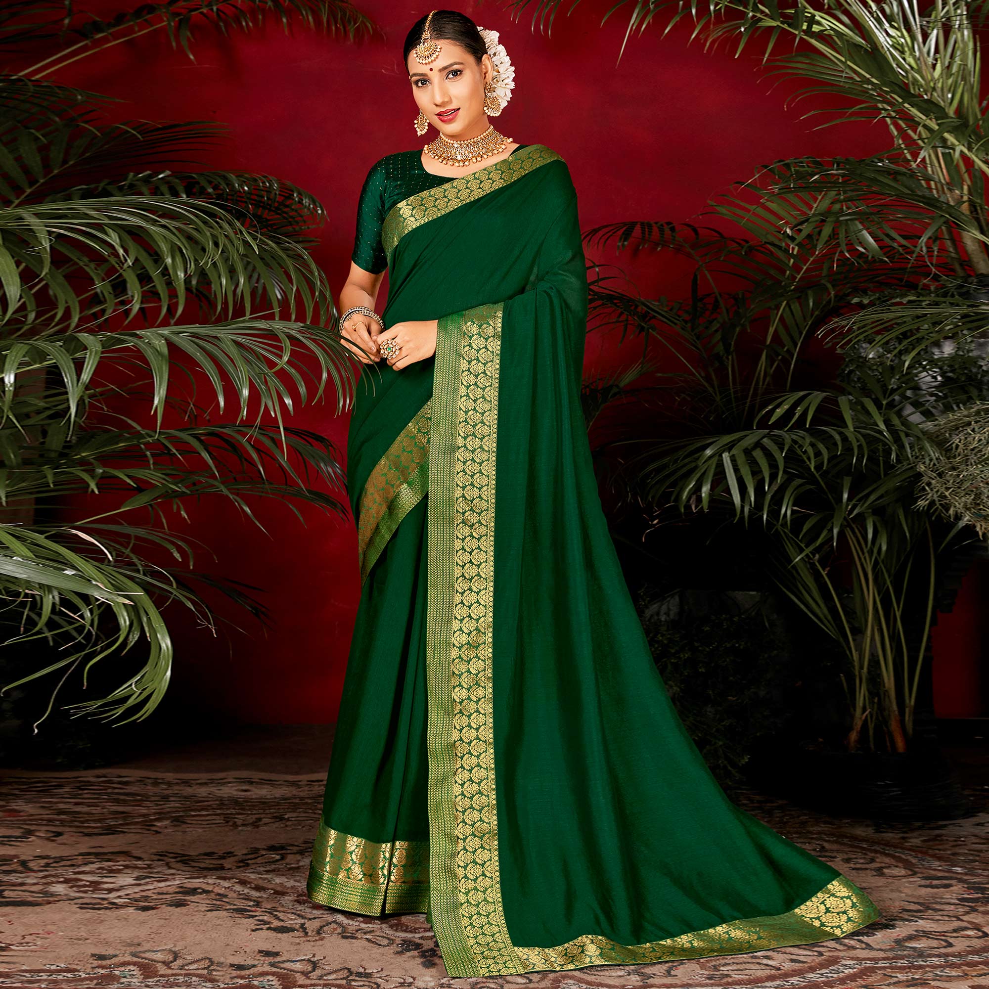 Green Solid Vichitra Silk Saree With Woven Border