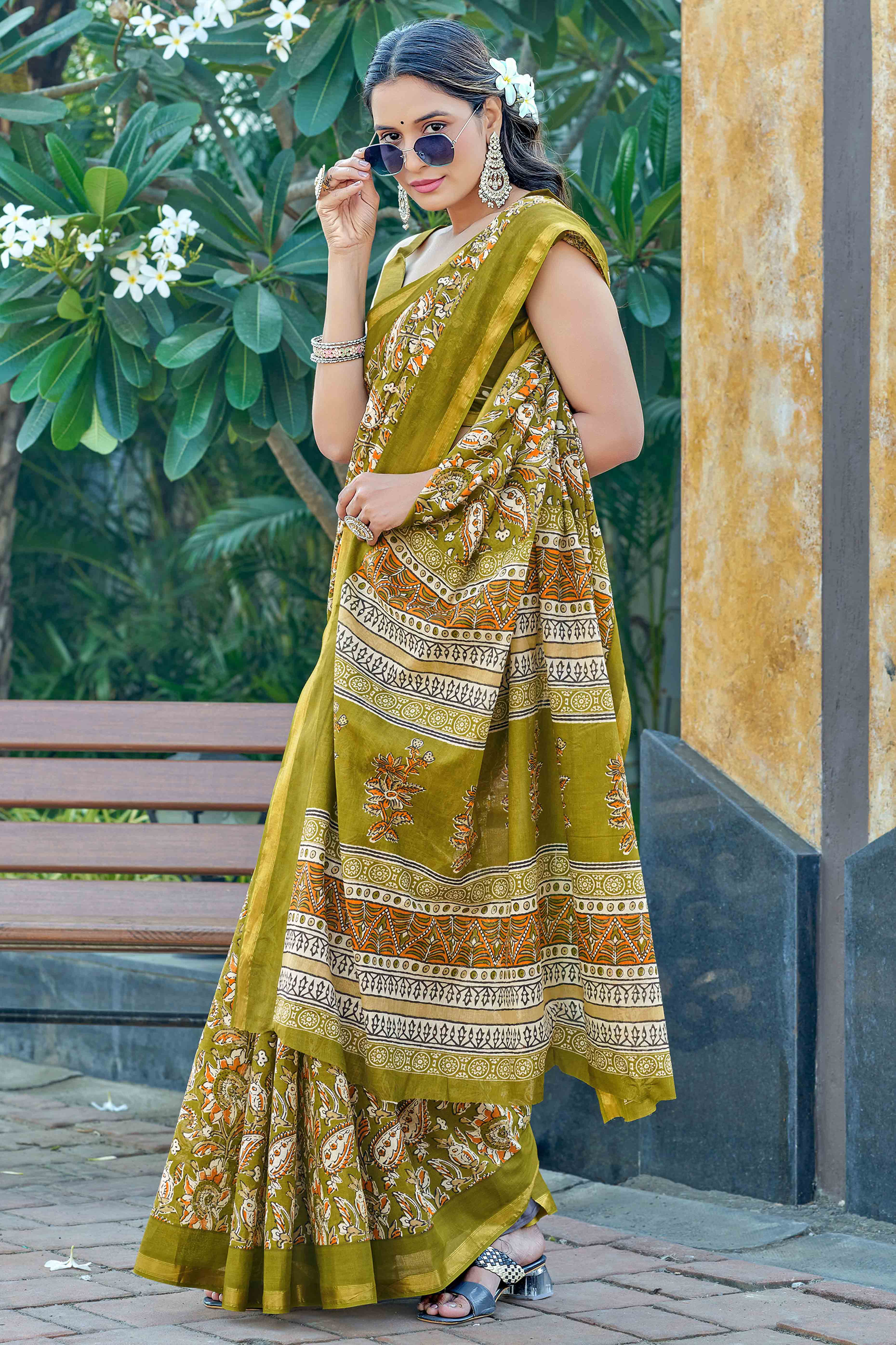 Mehendi Green Paisley Printed Pure Mulmul Cotton Saree