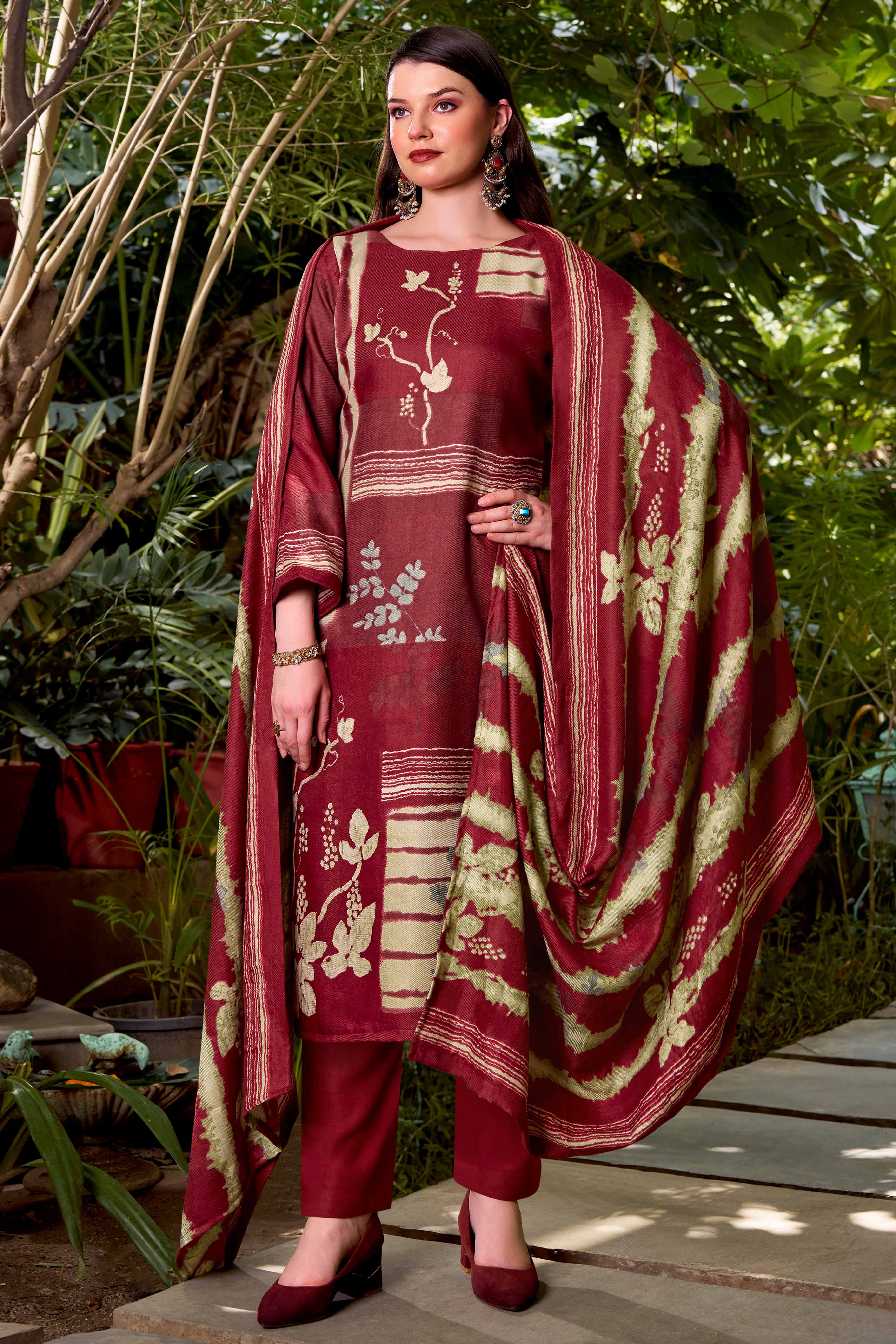 Designed Maroon Pure Pashmina Wool Fabric with Floral Prints for Timeless Appeal