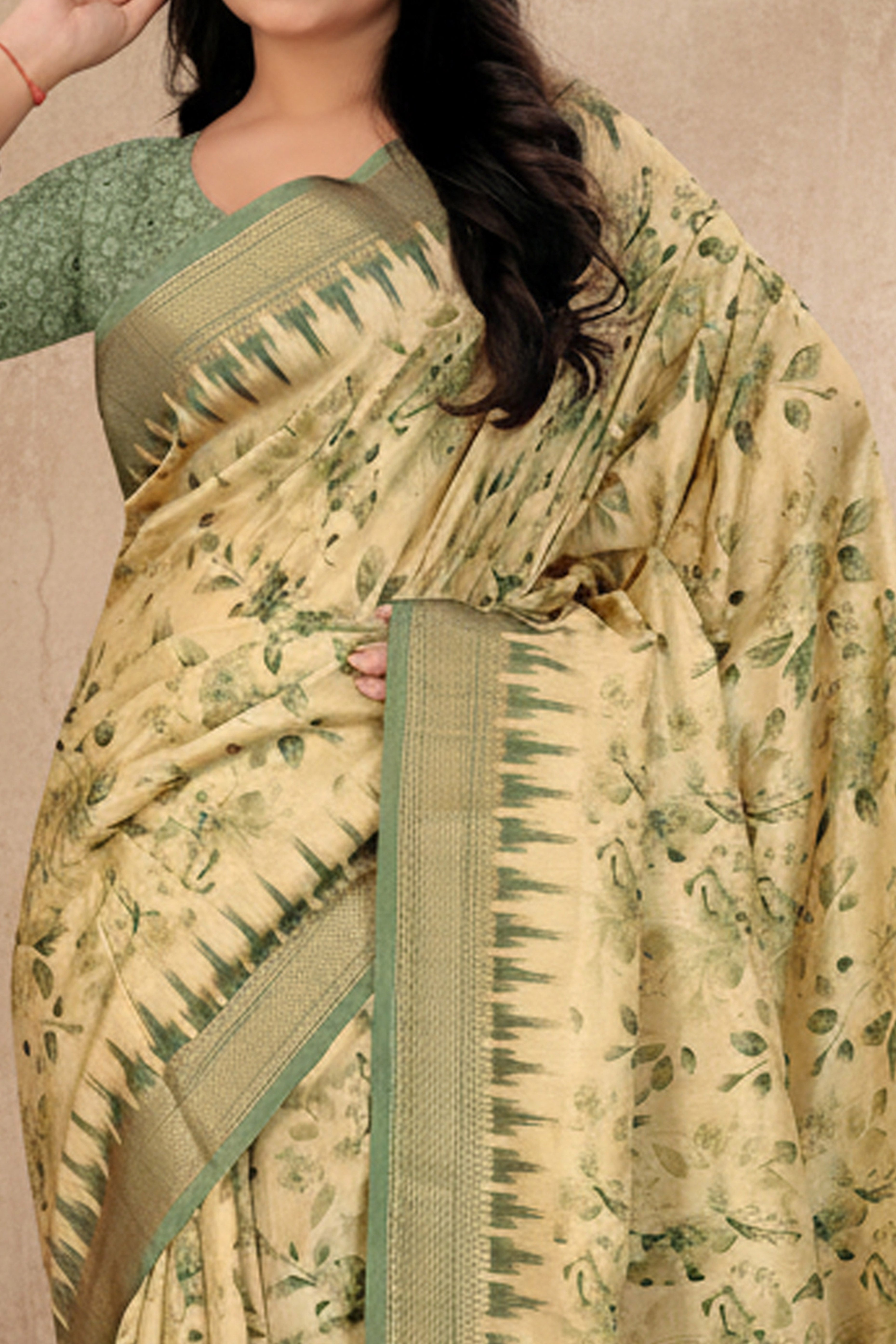Chic Green Floral Print Cotton Silk Saree Featuring Woven Border & Decorative Tassel Pallu