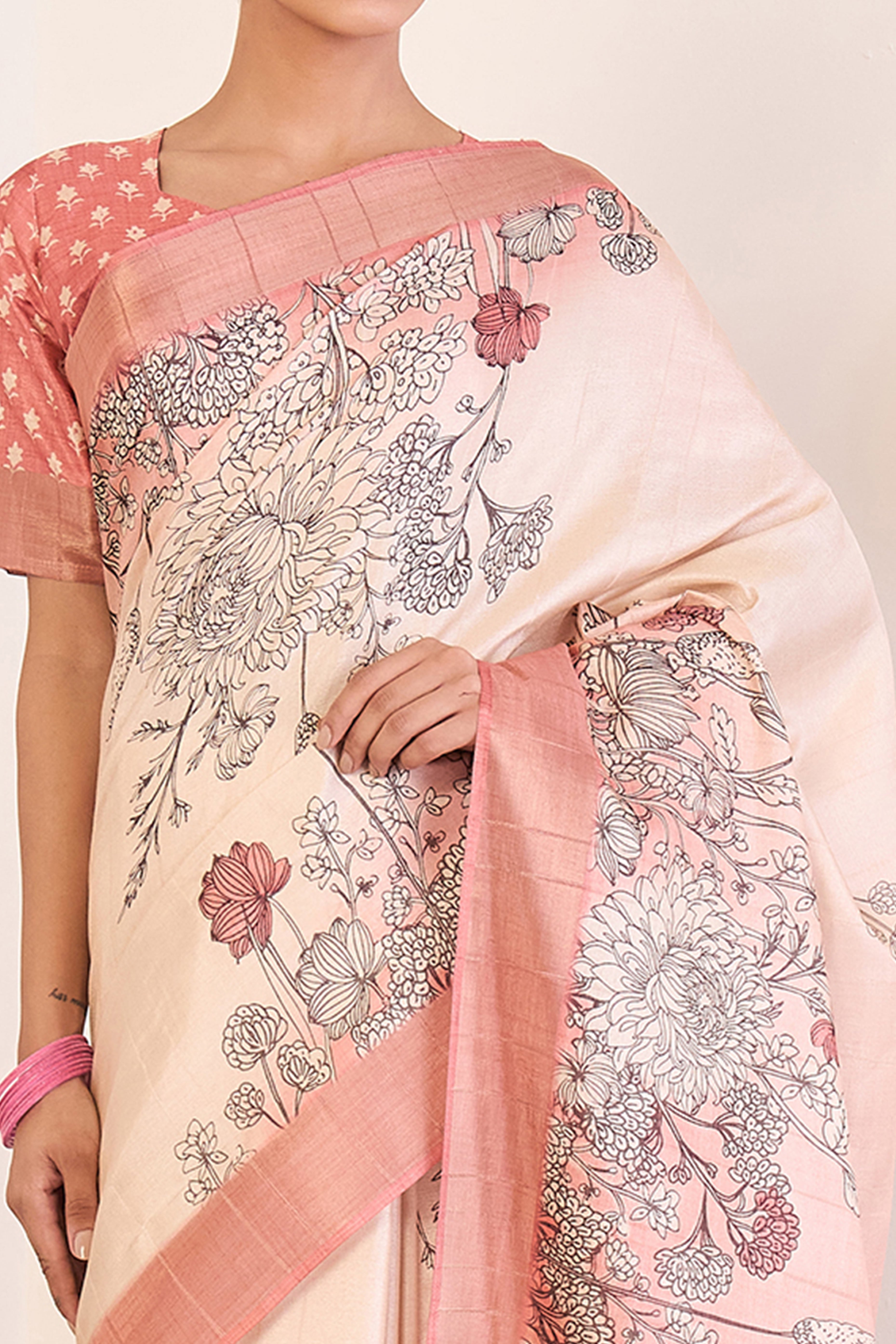 Elegant Peach Floral Printed Kotha Cotton Silk Saree Reflecting Subtle Sophistication