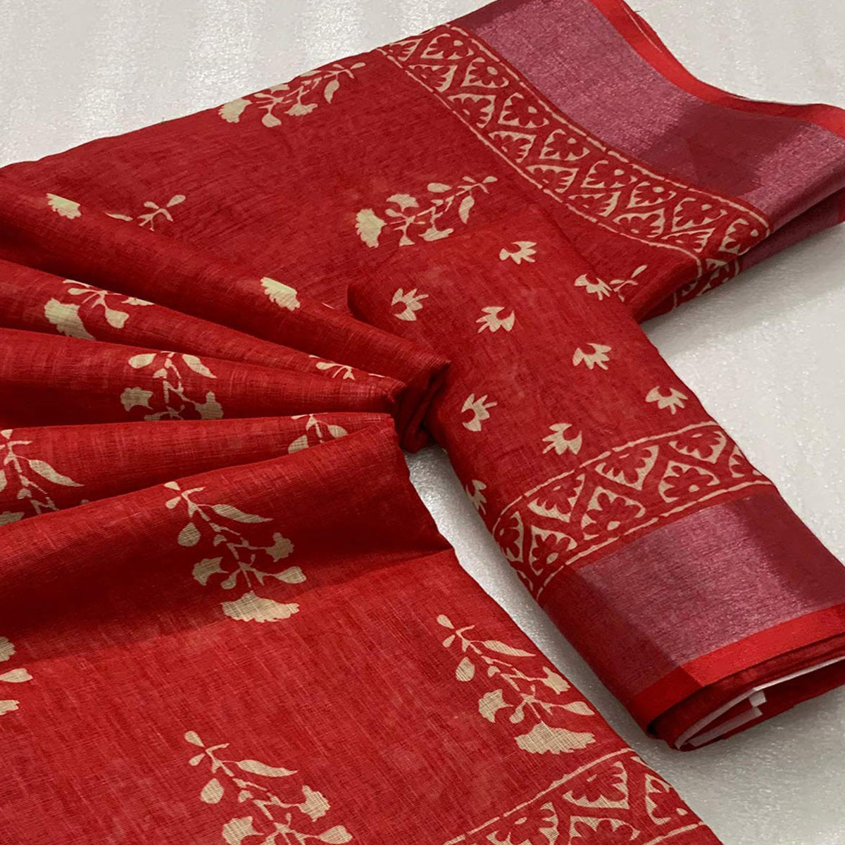 Red Floral Digital Printed Linen Saree