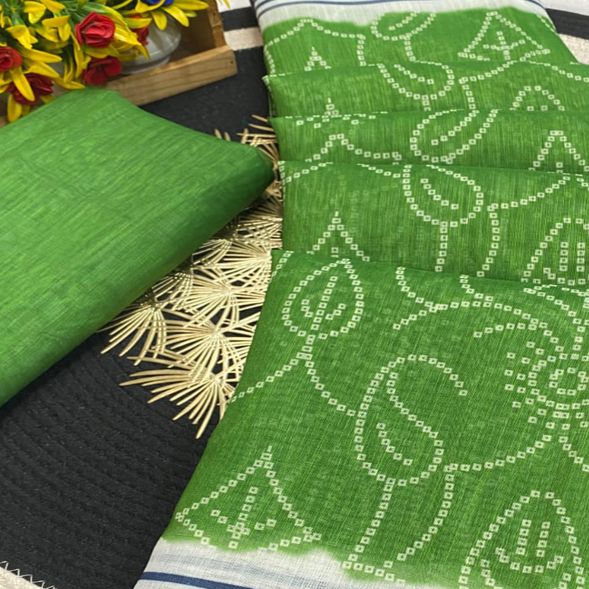 Green Pure Linen Saree with Authentic Bandhani Print