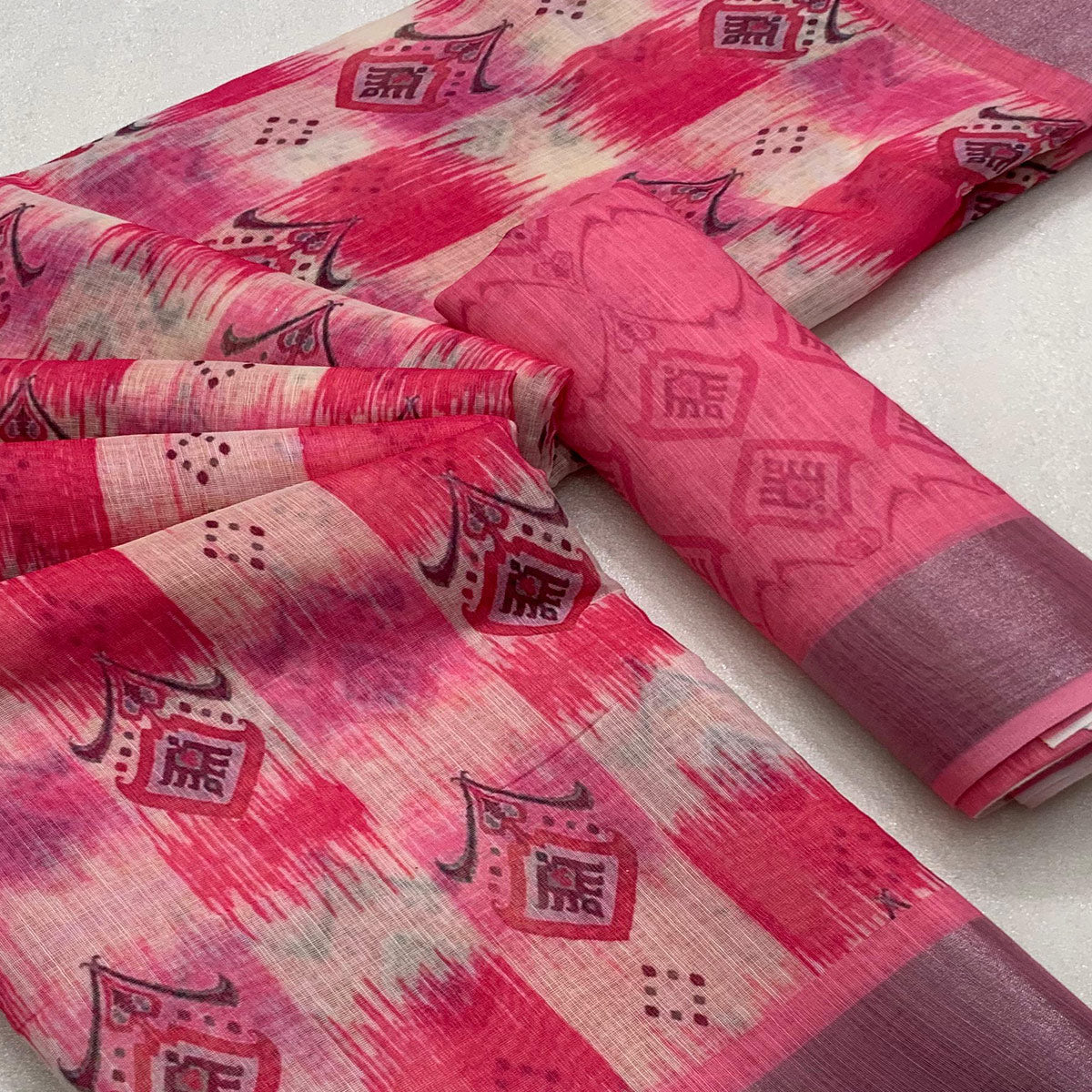 Gajari Pink Floral Digital Printed Linen Saree