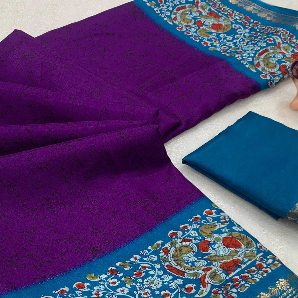 Purple Dola Silk Saree with Abstract Patterns and Kalamkari Pallu Art