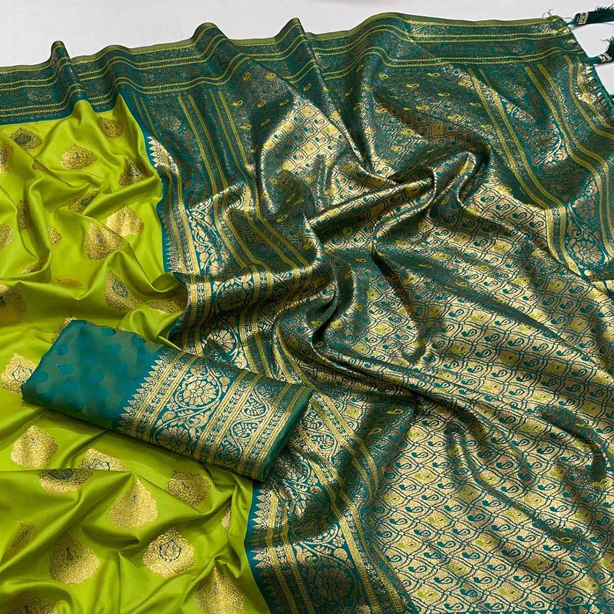 Green Butti Work Banarasi Silk Saree