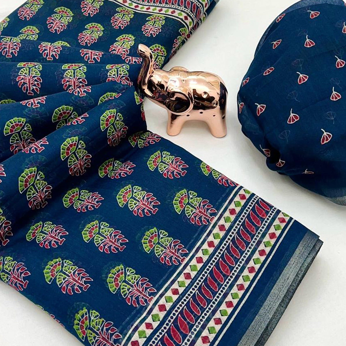 Blue Floral Printed Cotton Blend Saree With Zari Weaving Border