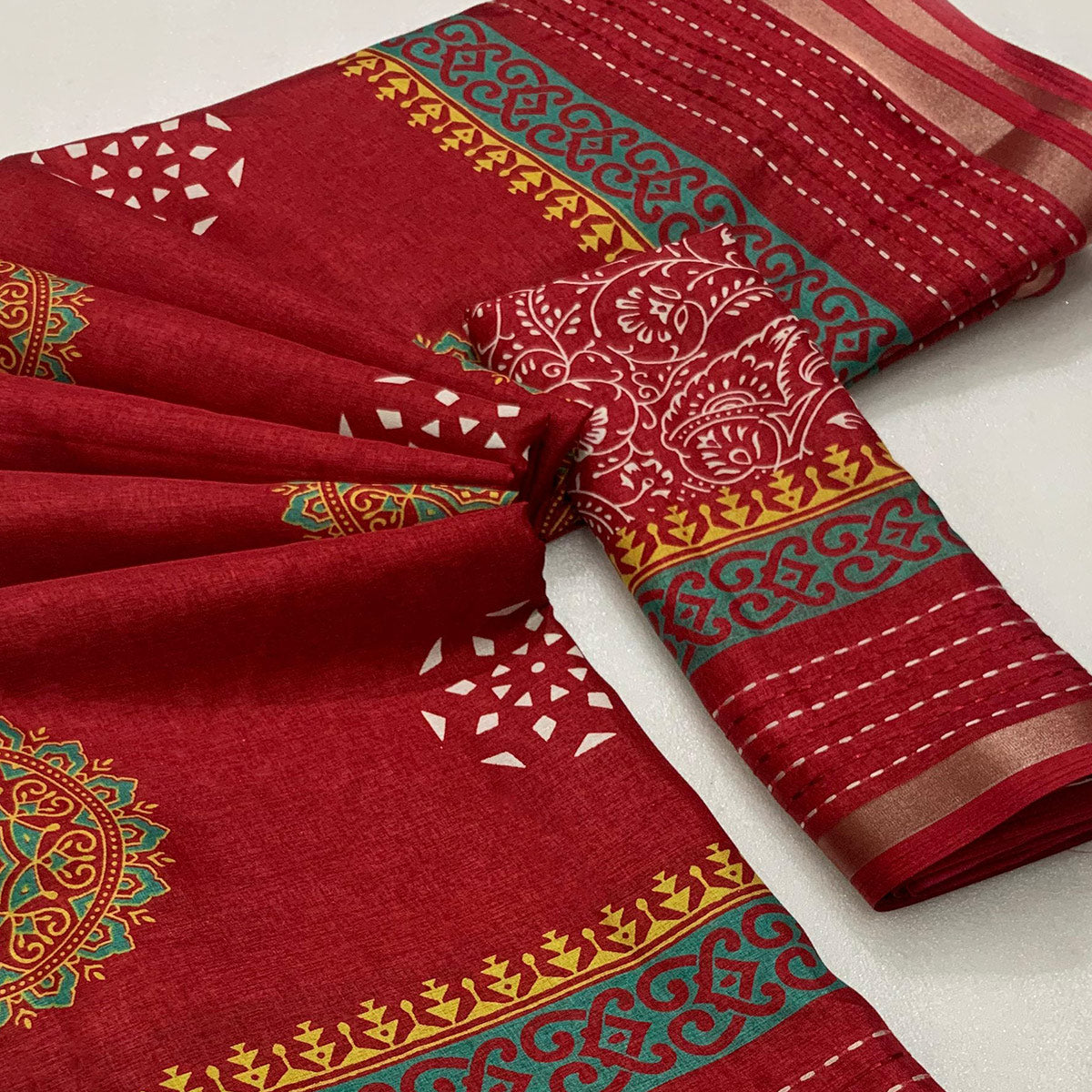 Red Floral Printed Crepe Cotton Saree With Thread Border