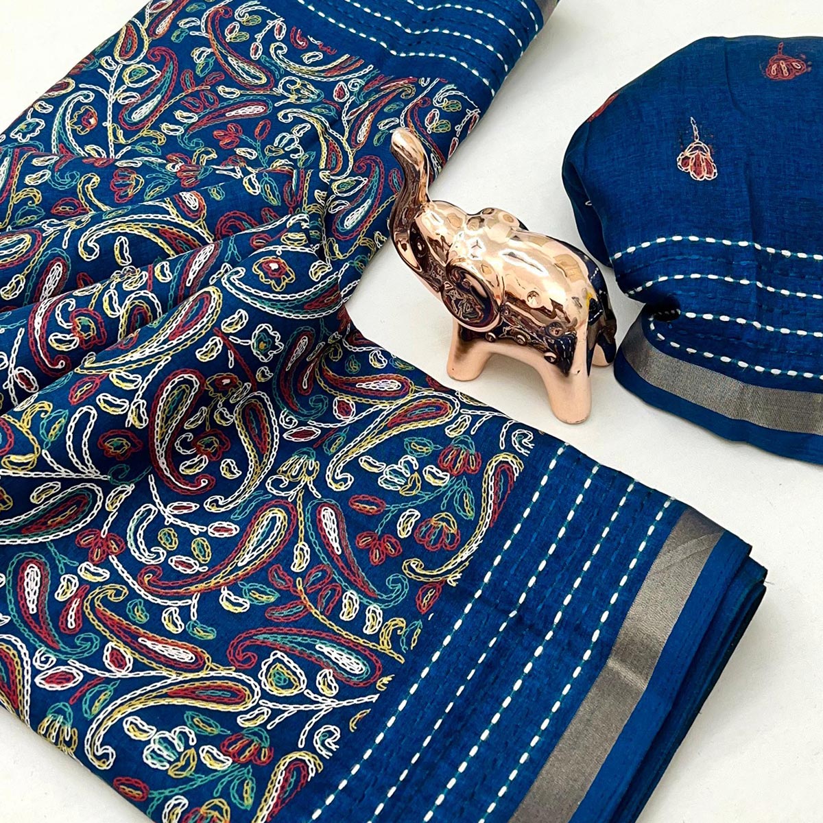 Blue Floral Print Saree In Crepe Cotton Adorned With Kantha Embroidery