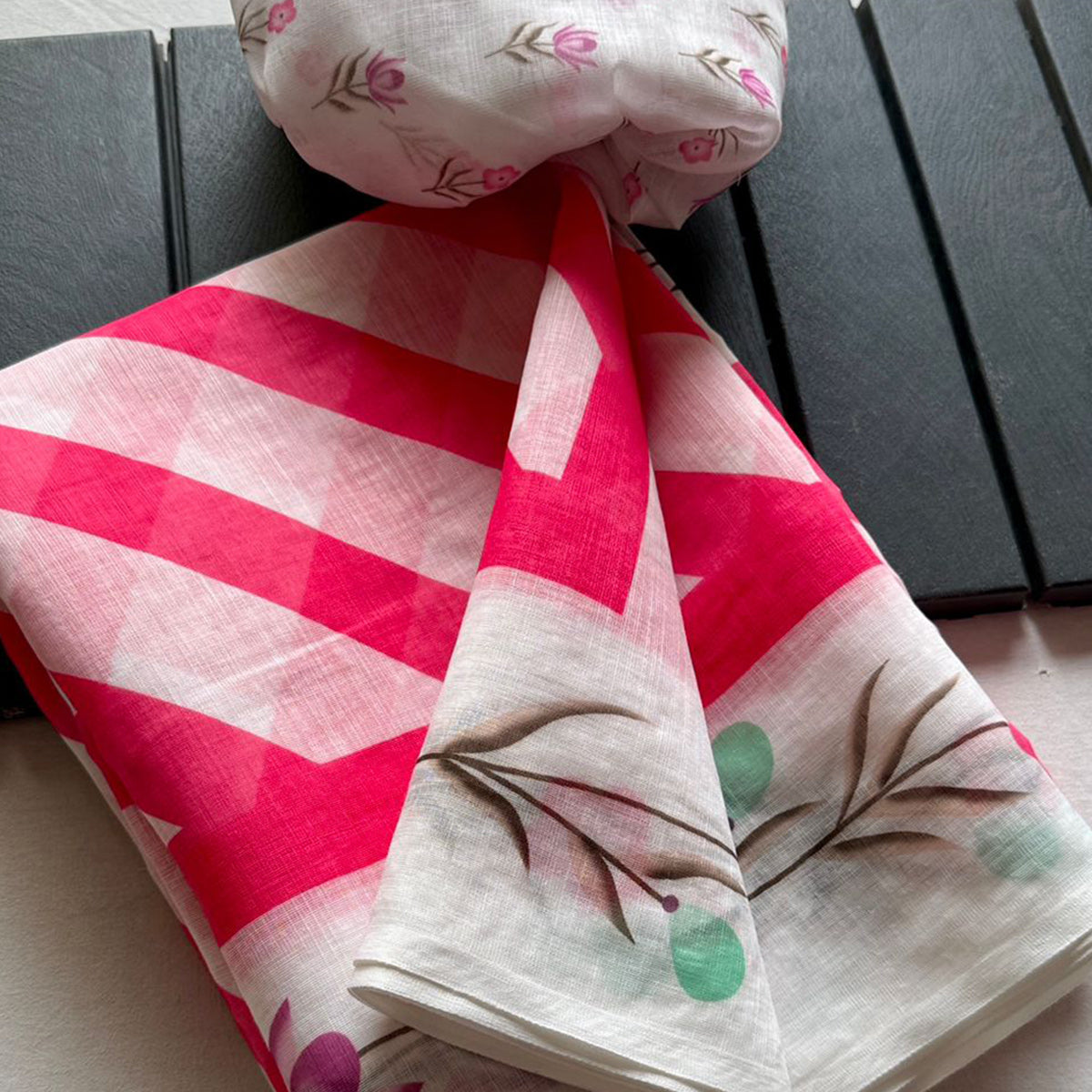 Stylish Pink Digital Striped Printed Linen Saree With Delicate Floral Designs