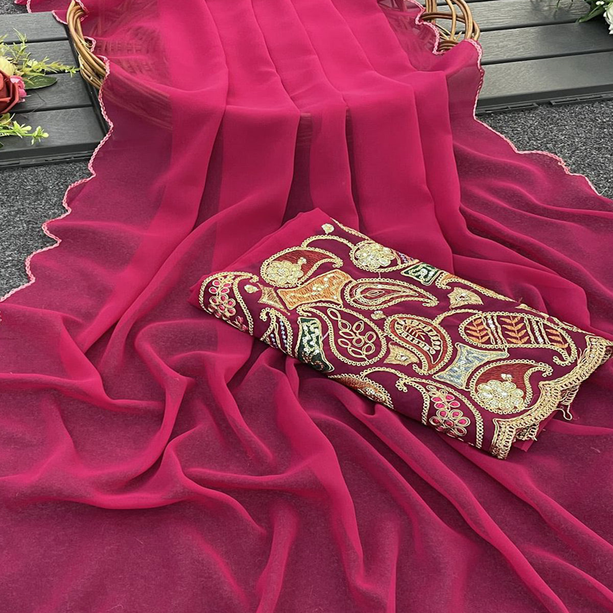 Pink Solid Georgette Saree With Embroidered Border