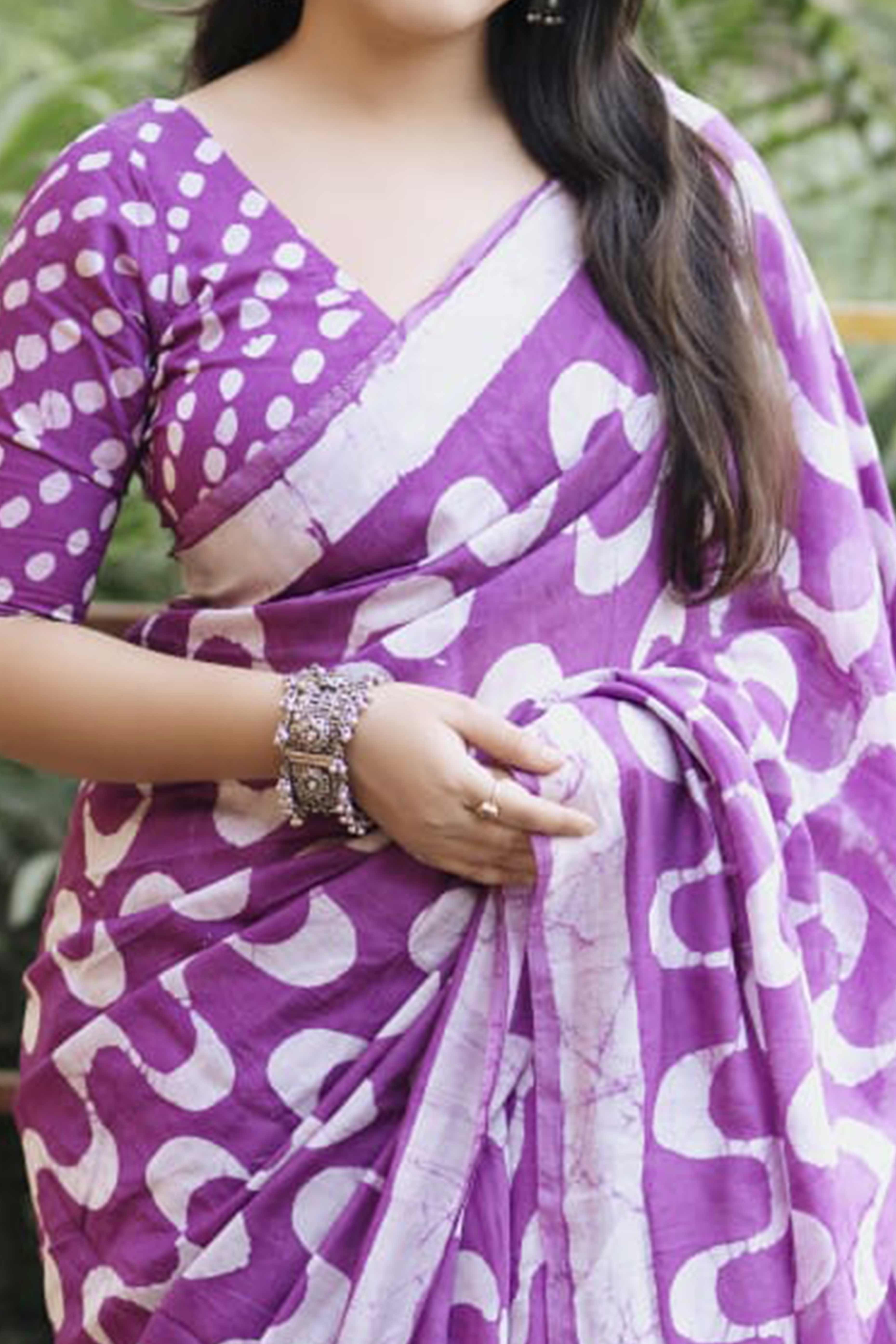 Lavender Linen Saree With Vibrant Zig Zag Digital Print & Trendy Tassel Pallu