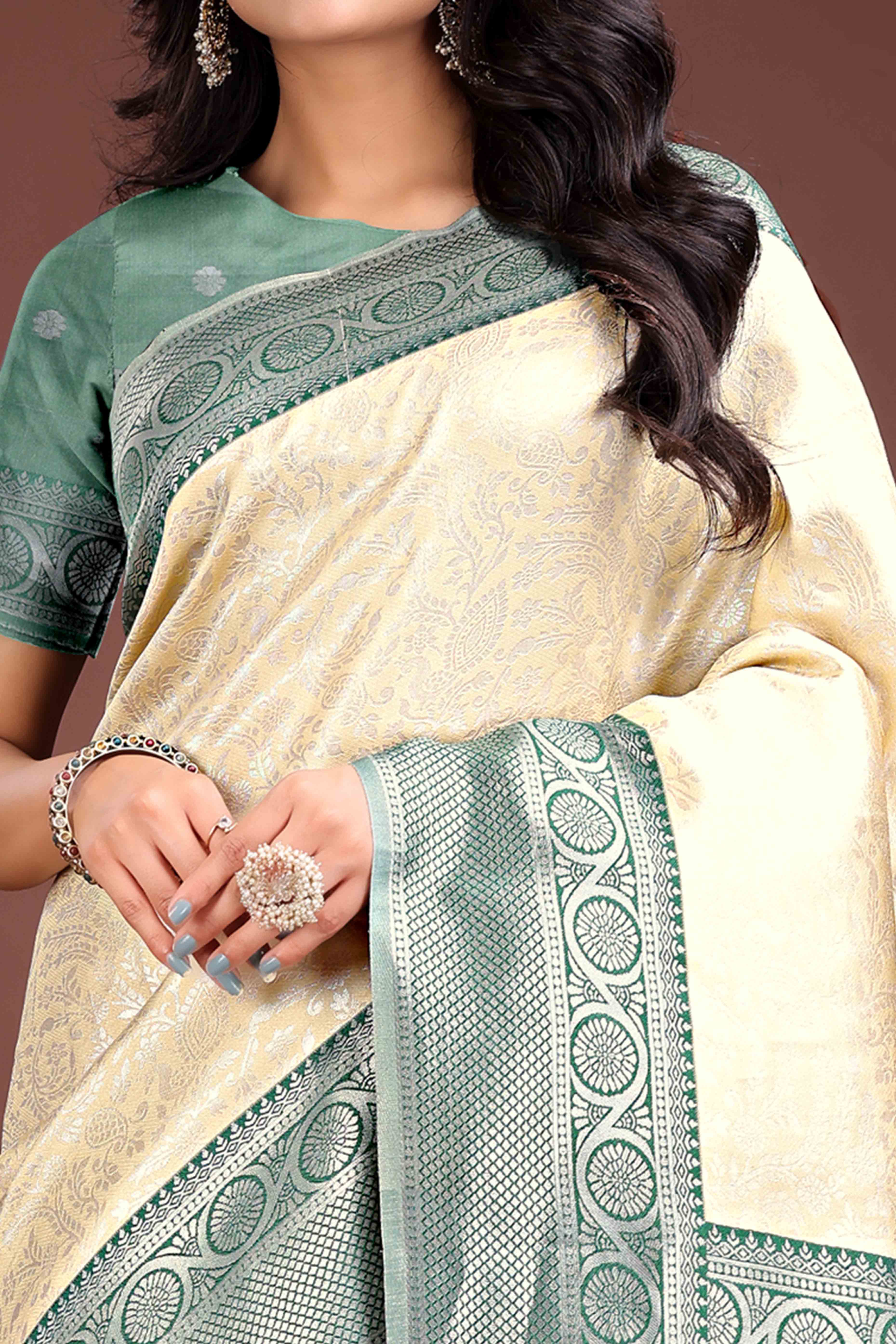 Cream Floral Zari Weaving Lichi Cotton Silk Saree With Tassel Border