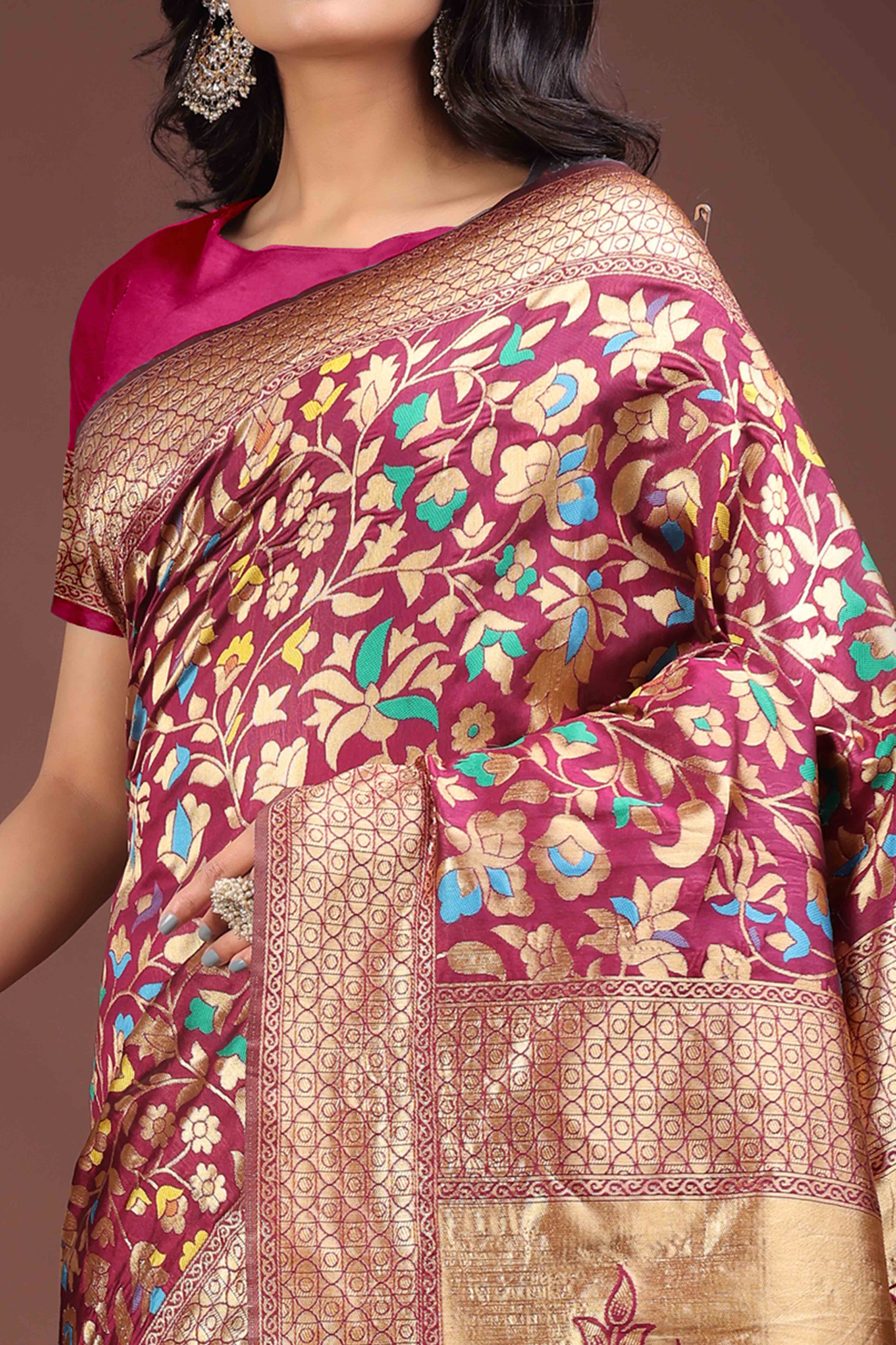 Dark Magenta Lichi Banarasi Silk Saree With Floral Zari Work & Tassel Border