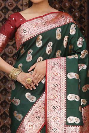 Designer Green Silk Blend Saree with Timeless Paisley Pattern in Zari Weaving