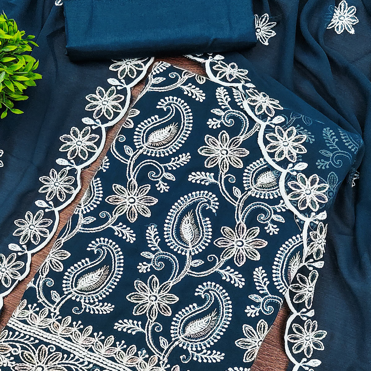 Blue Georgette Dress Material Highlighted With Paisley & Floral Thread Embroidery