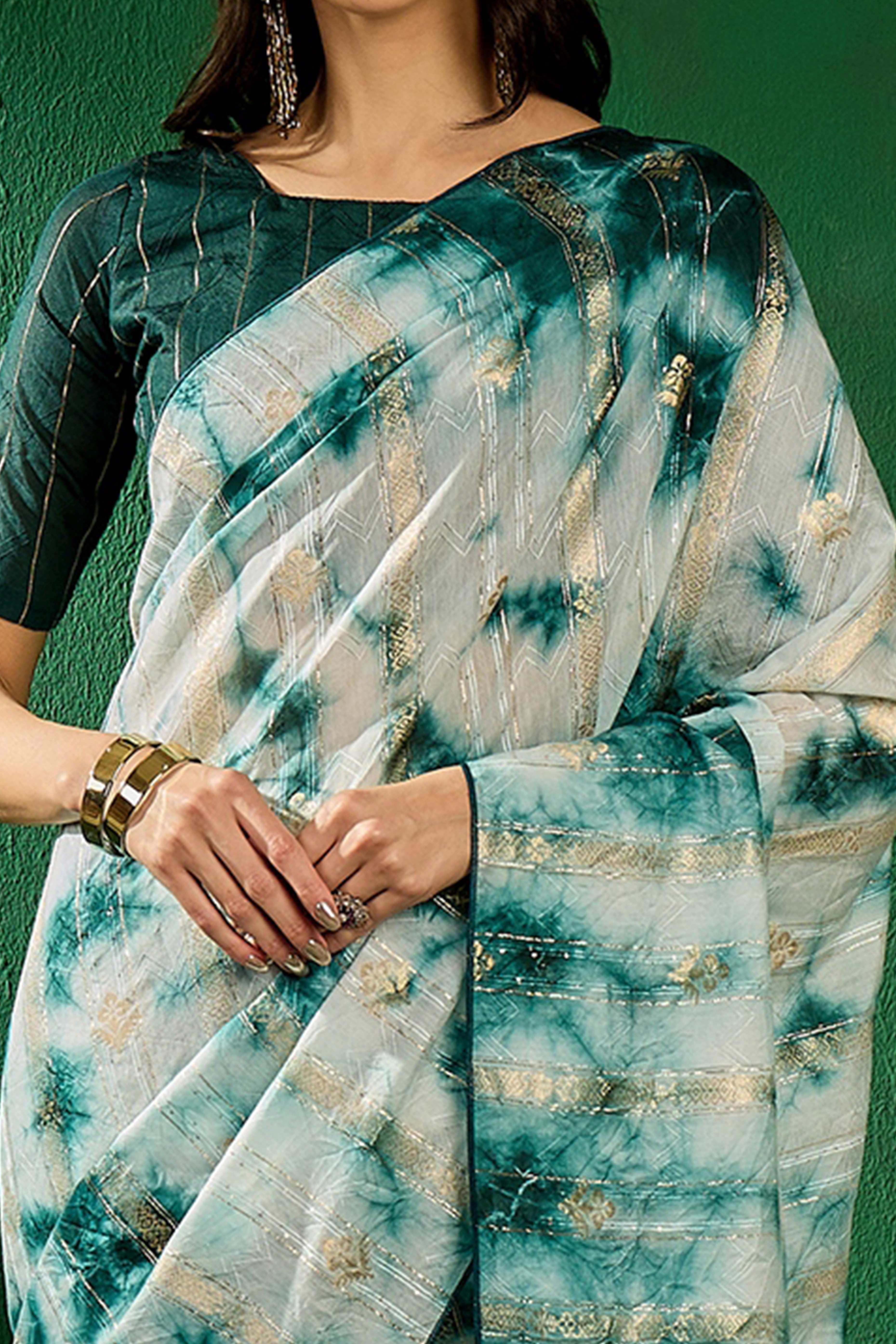 Floral Zari Woven Green Saree In Cotton Blend With Sparkling Sequins & Elegant Tassel Pallu