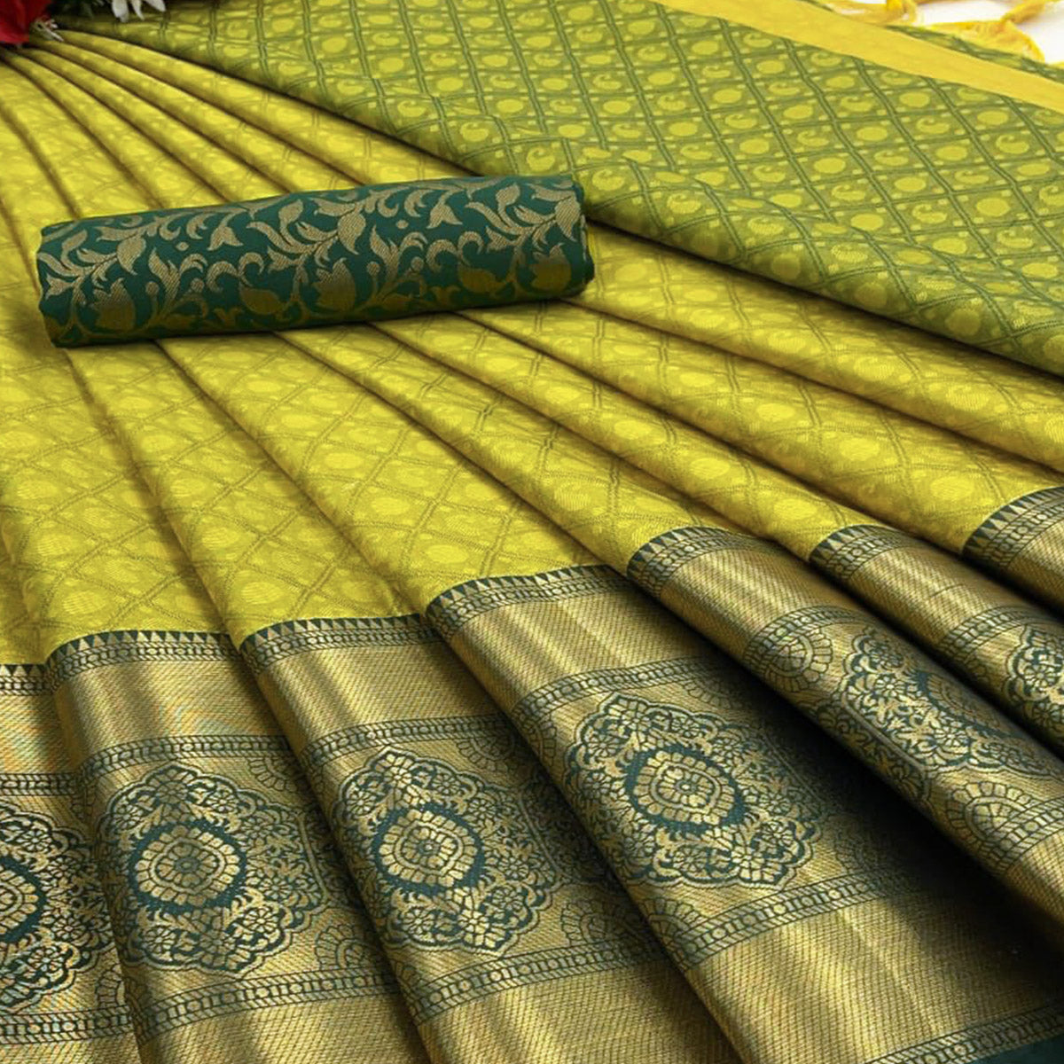 Lemon Green Silk Blend Saree With Detailed Zari Weaving & Tassel Embellishments