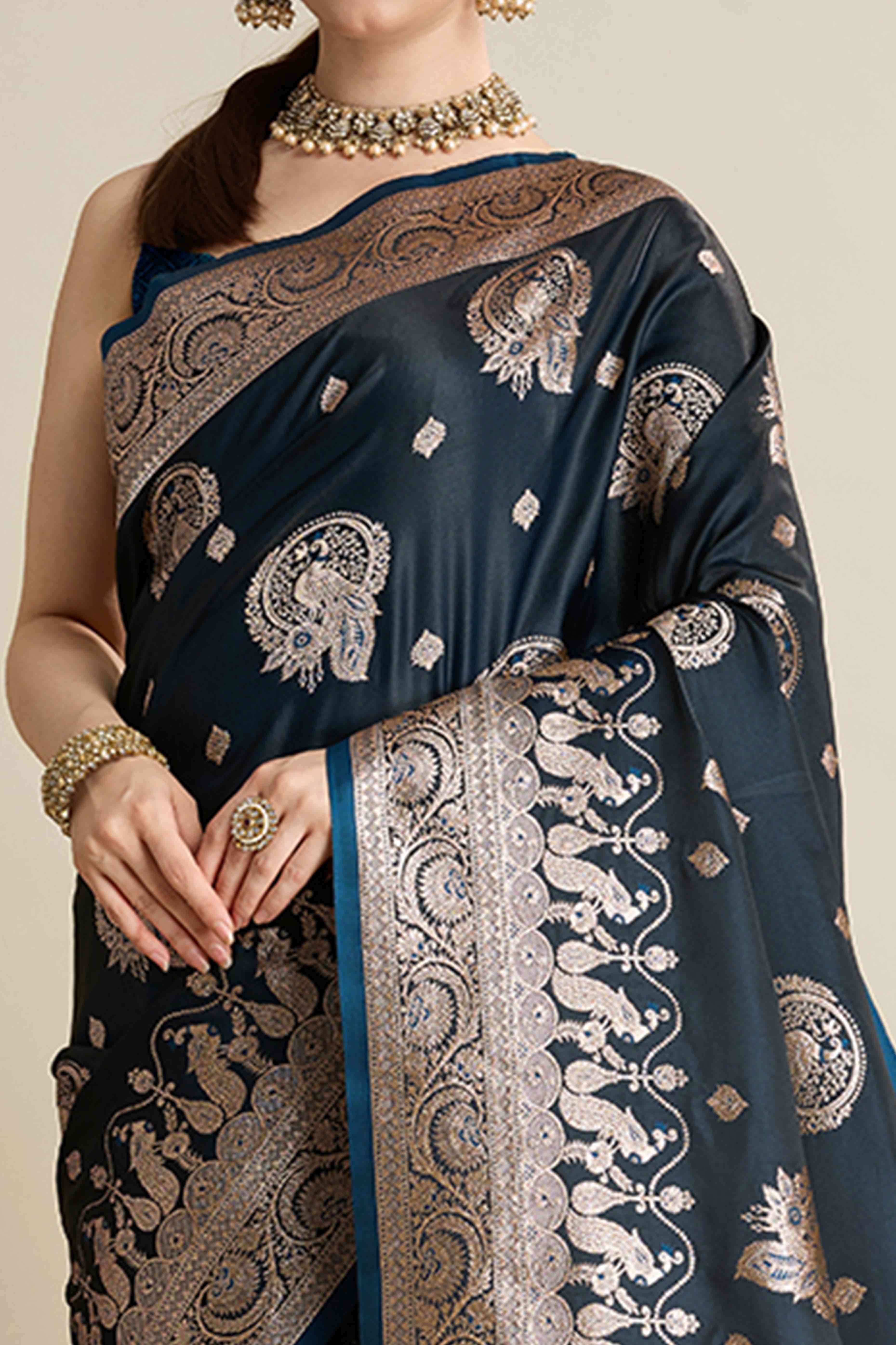 Navy Blue Pure Silk Saree Featuring Traditional Banarasi Zari Weaving Patterns