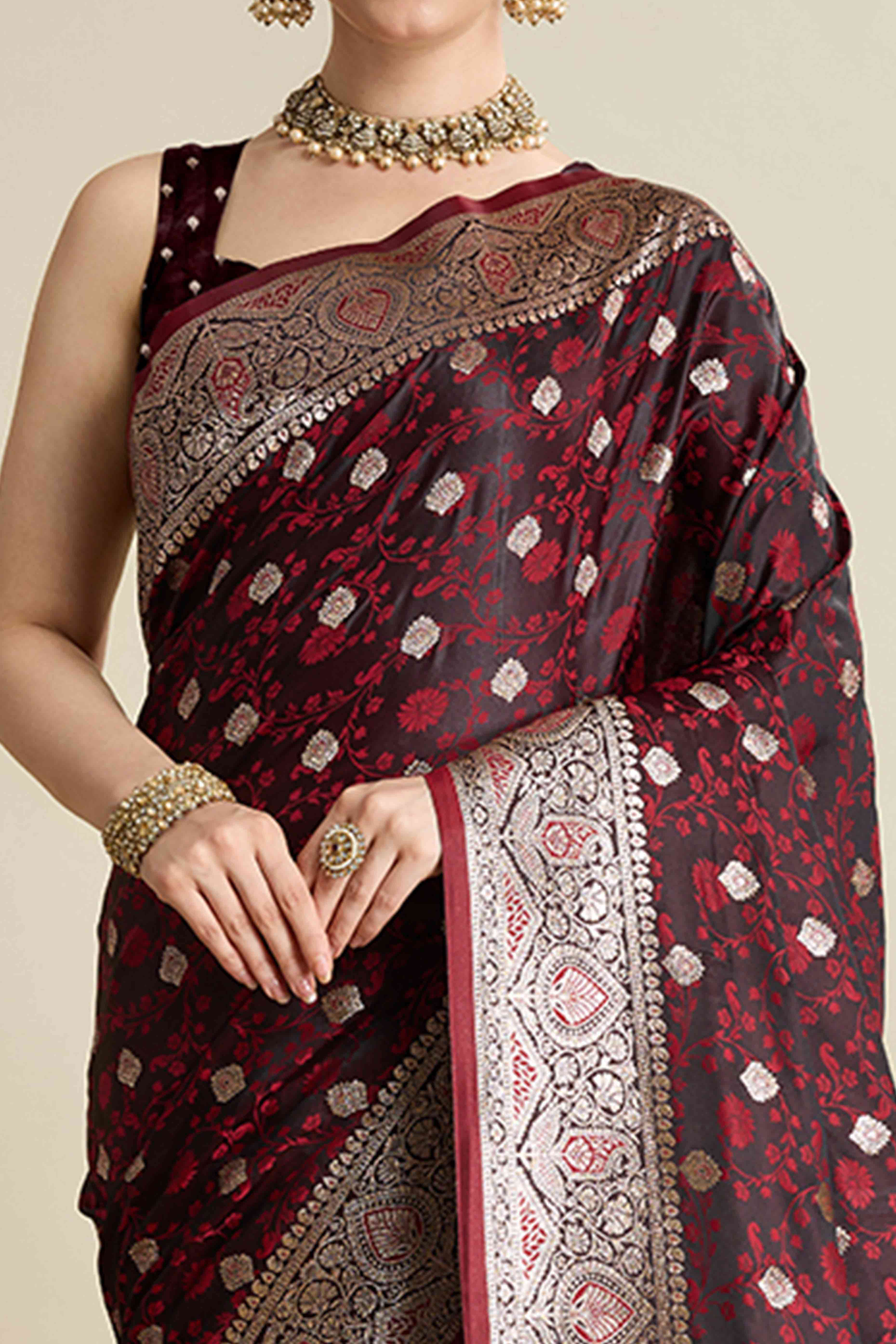 Maroon Pure Silk Saree Featuring Traditional Banarasi Zari Weaving Patterns
