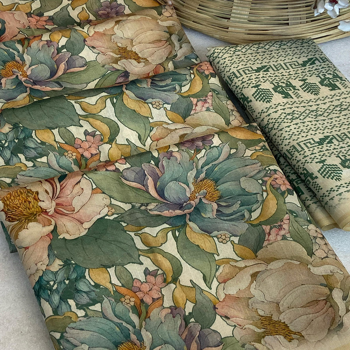 Cream Floral Digital Printed Cotton Handloom Silk Saree