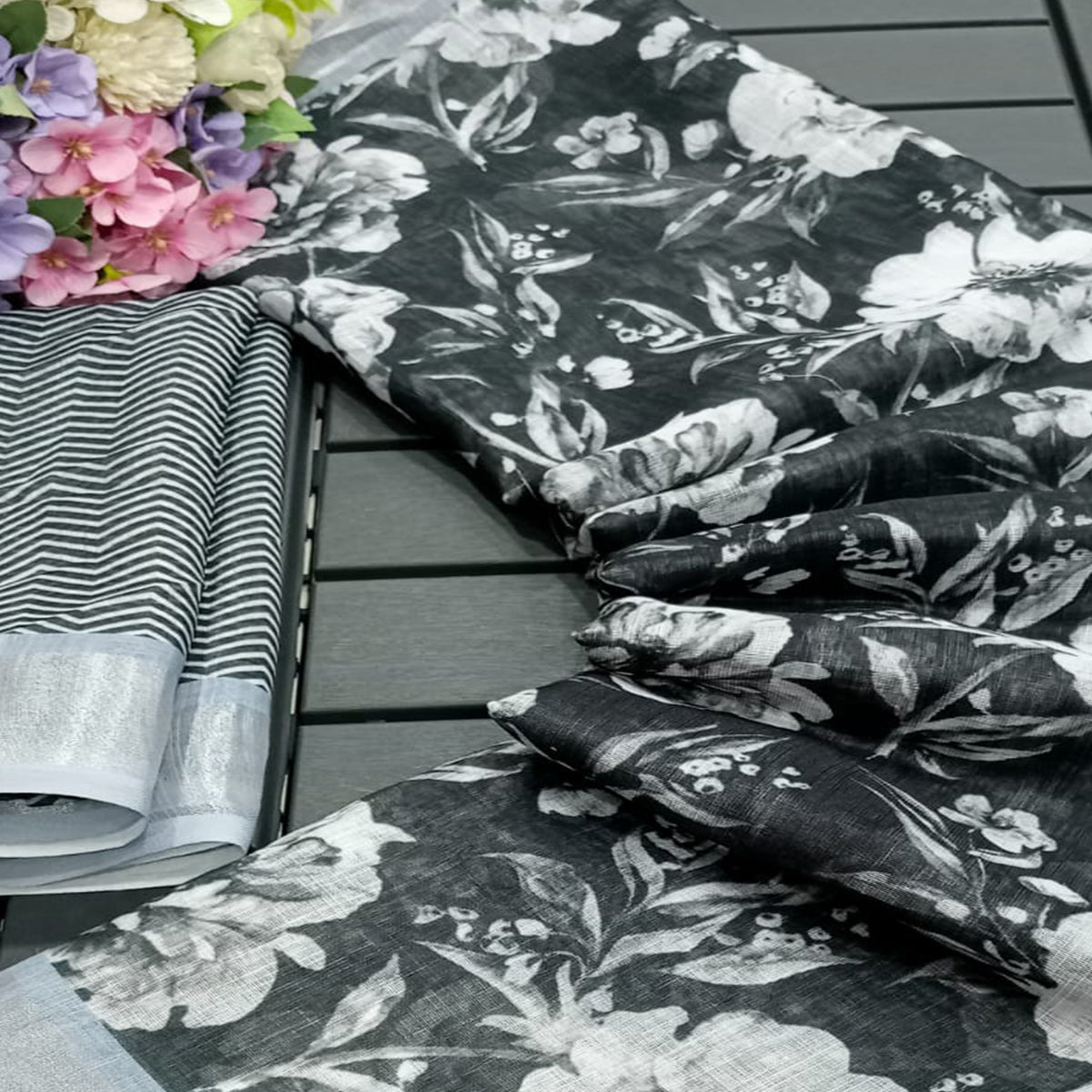 Black & White Floral Printed Linen Saree