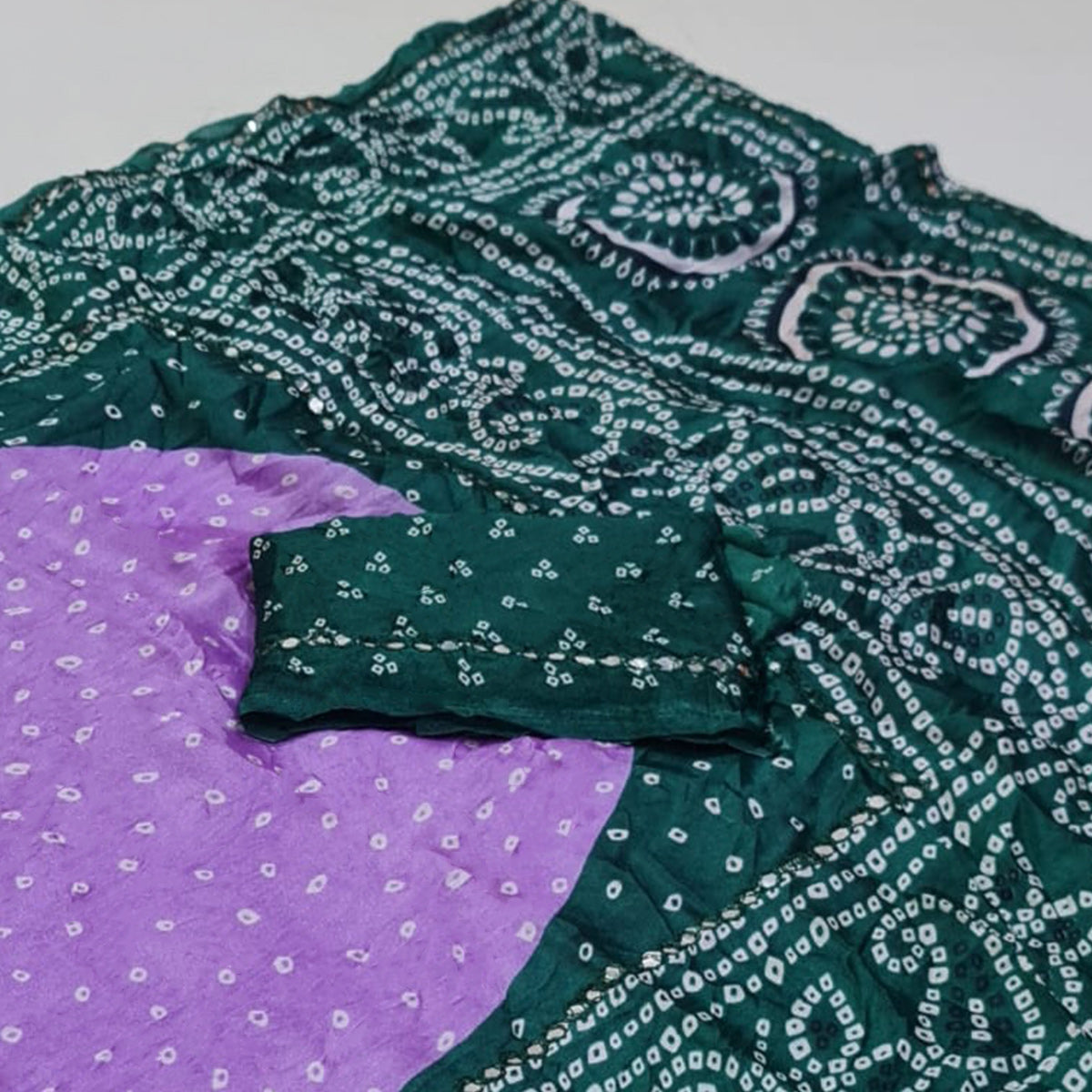 Lavender & Green Bandhani Printed Chiffon Saree