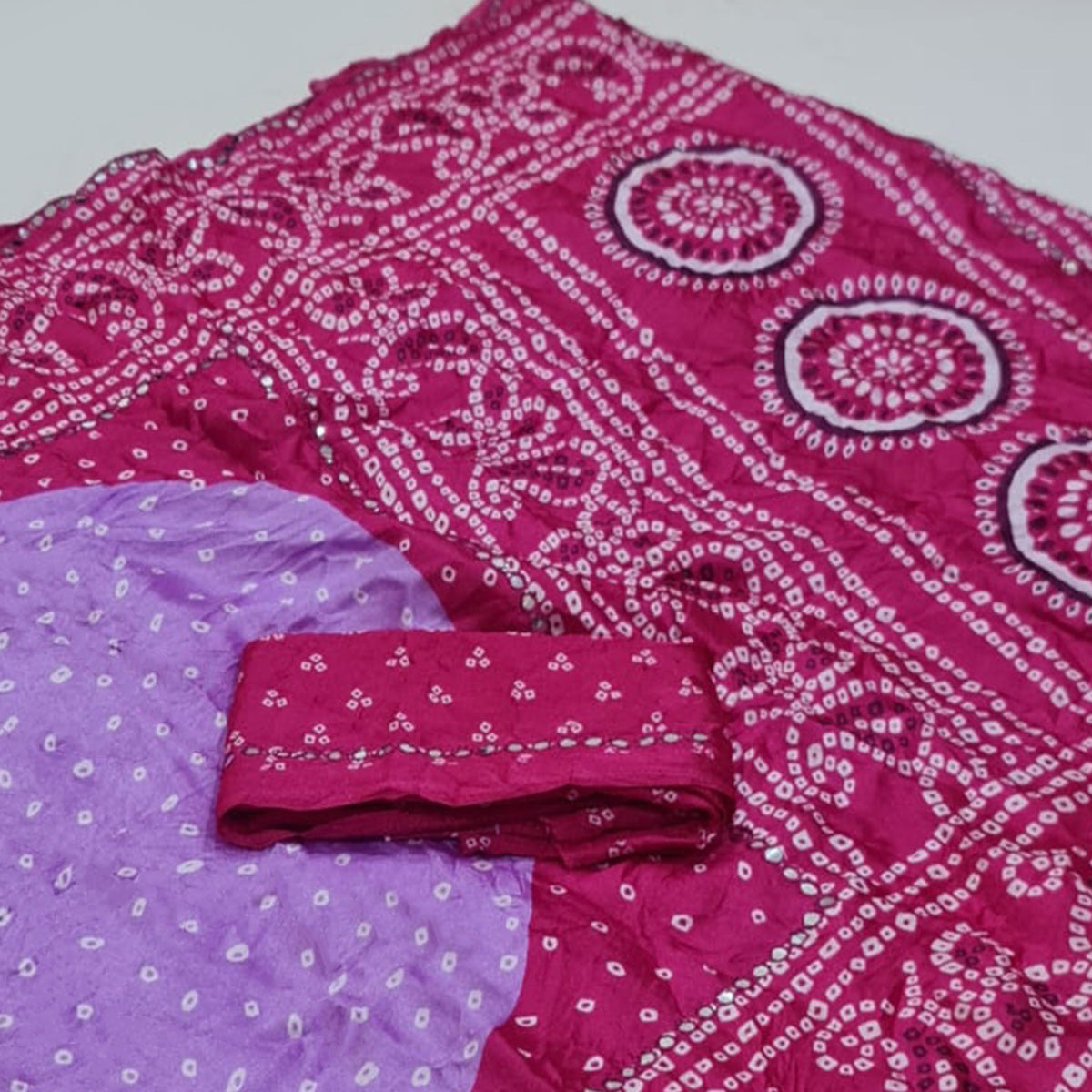 Lavender & Pink Bandhani Printed Chiffon Saree