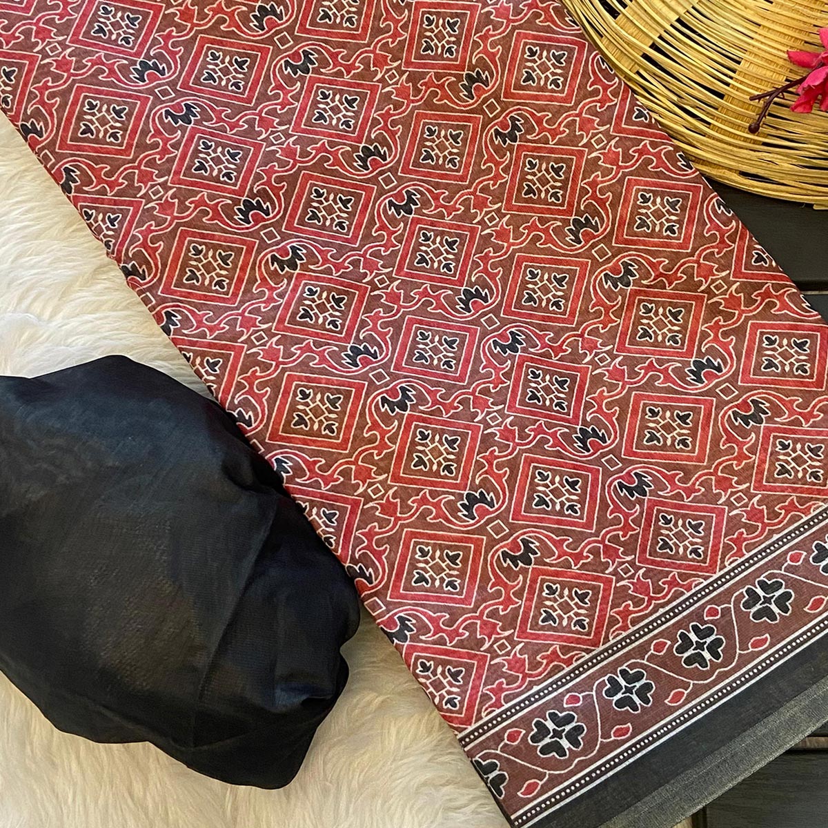 Red & Black Geometric Printed Linen Saree With Zari Border