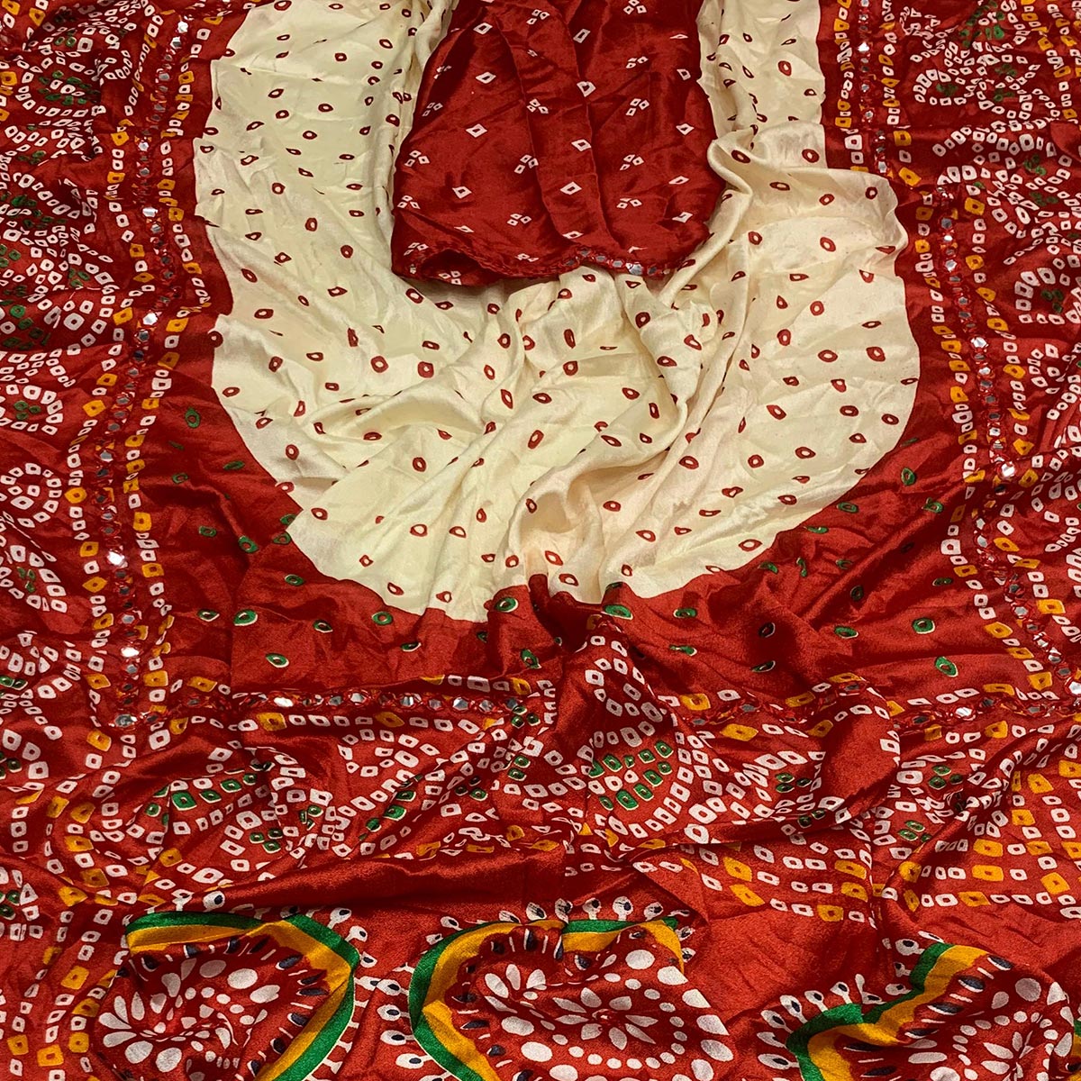 Off White & Red Bandhani Printed Chiffon Saree With Mirror Border