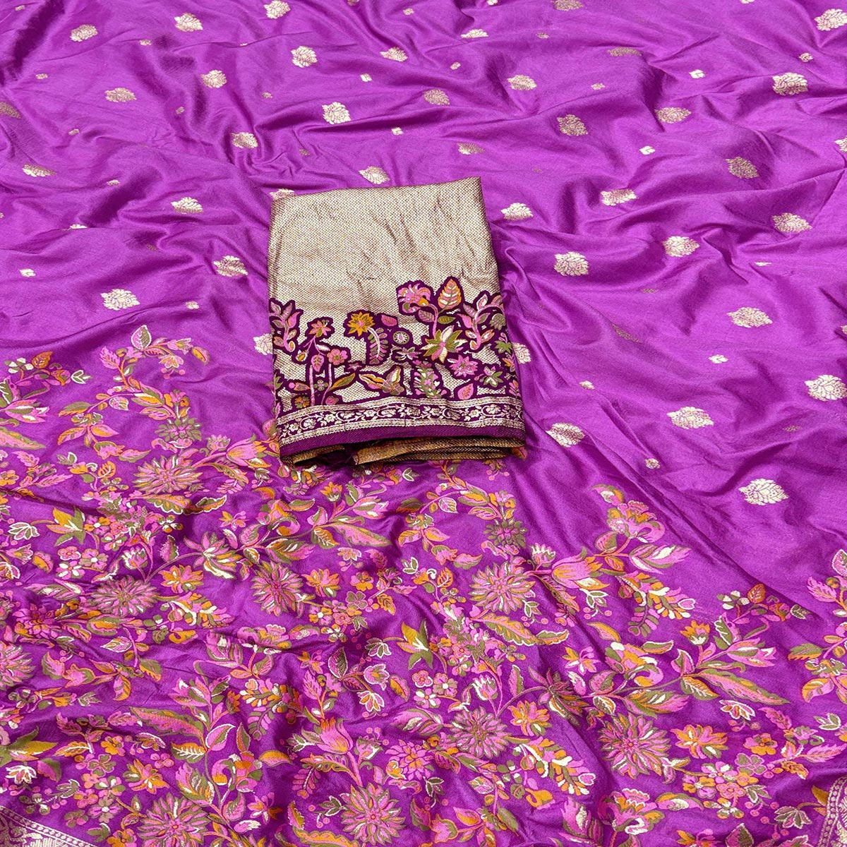 Purplish Pink Floral Zari Woven Dola Silk Saree For A Timeless Ethnic Look