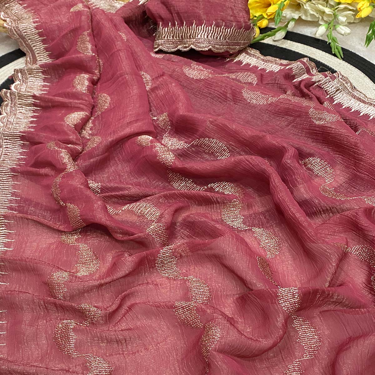 Pink Crunchy Chiffon Silk Saree Delicate Thread Motifs Ethnic Elegance