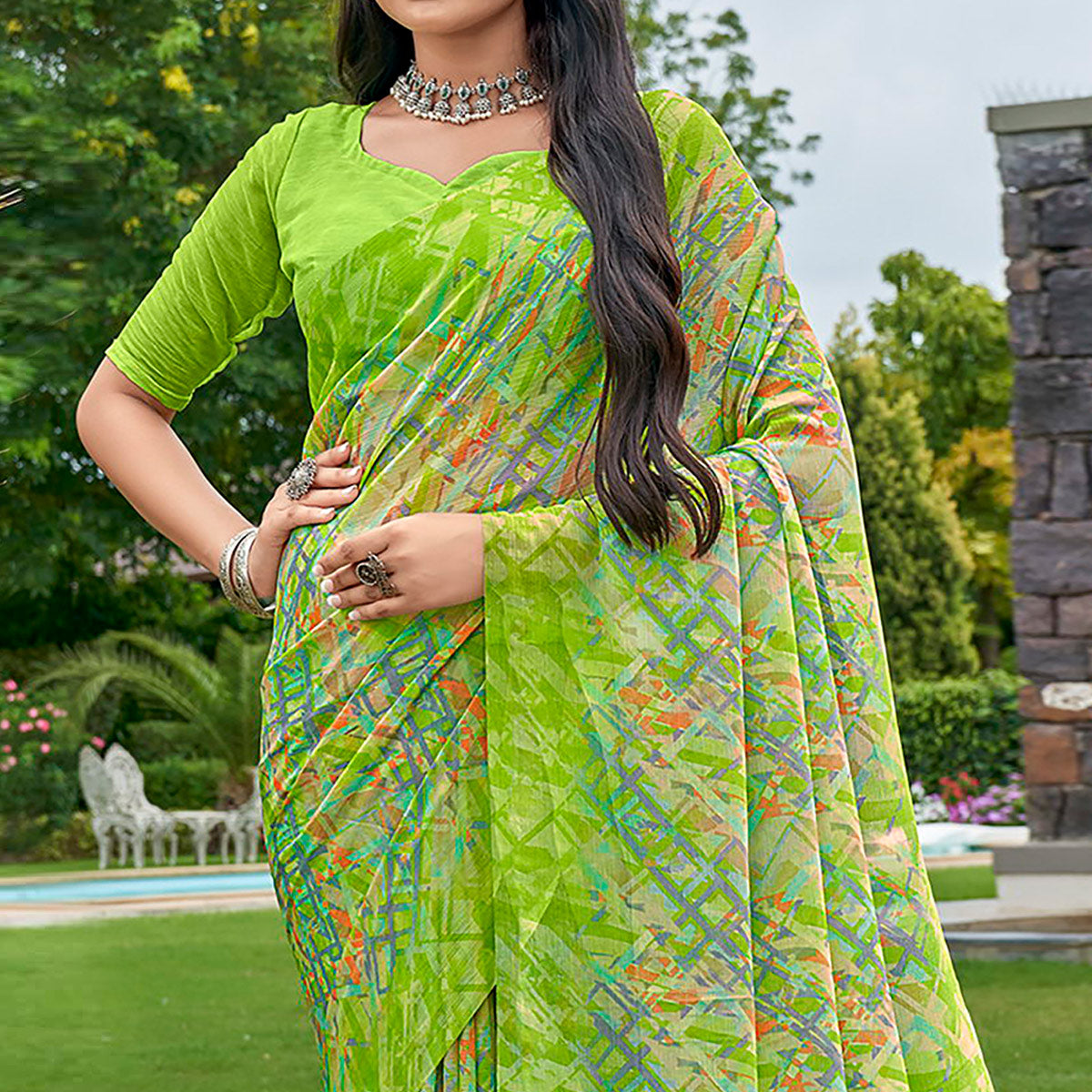 Green Geometric Printed Chiffon Saree