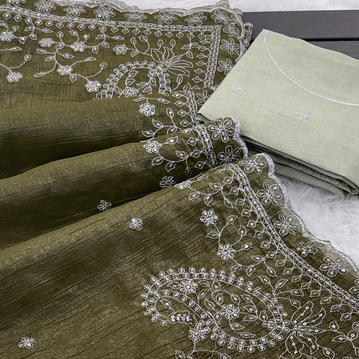 Mehendi Green Silk Blend Crush Saree Adorned With Floral Thread Embroidery & Sequins