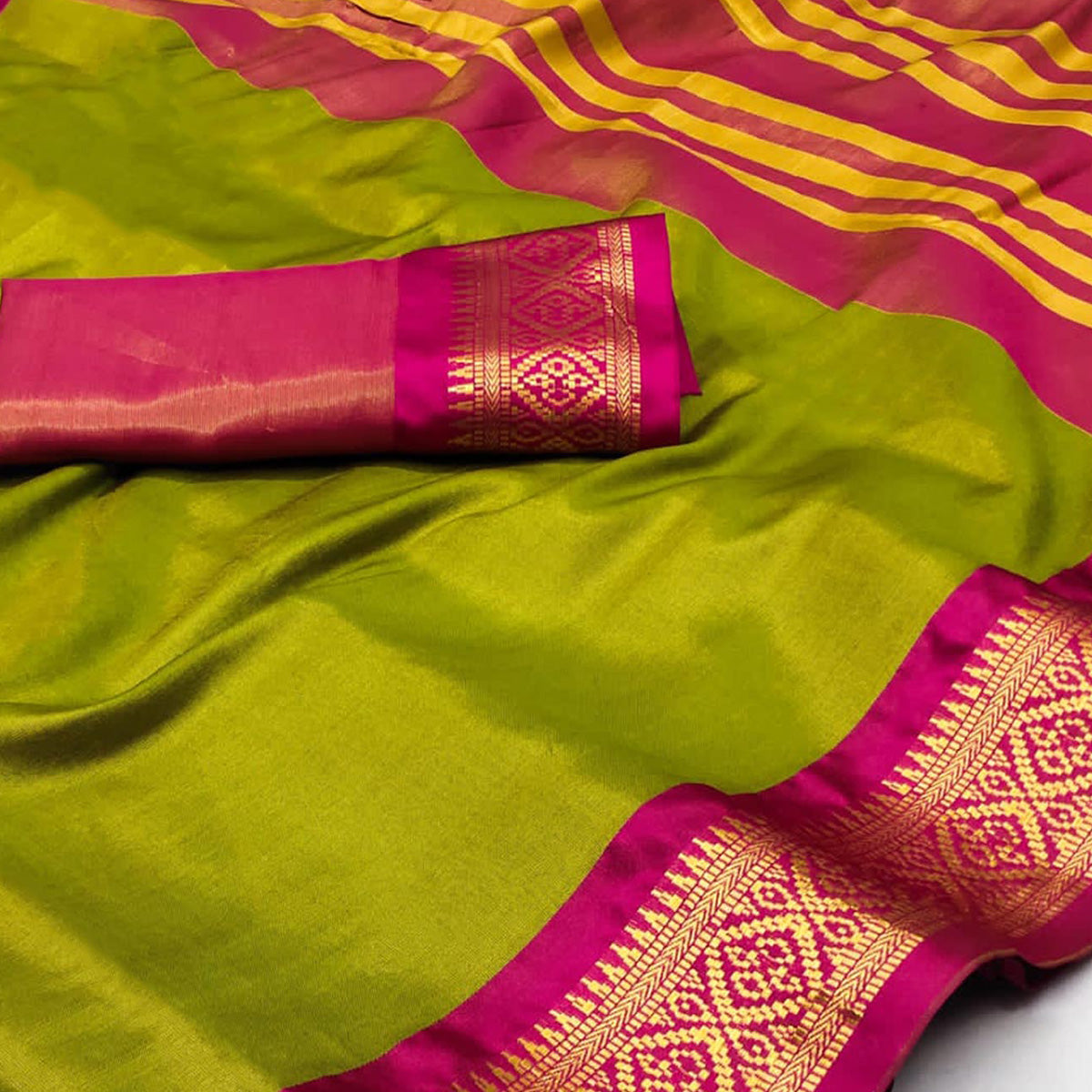 Mehendi Green Woven Cotton Silk Saree