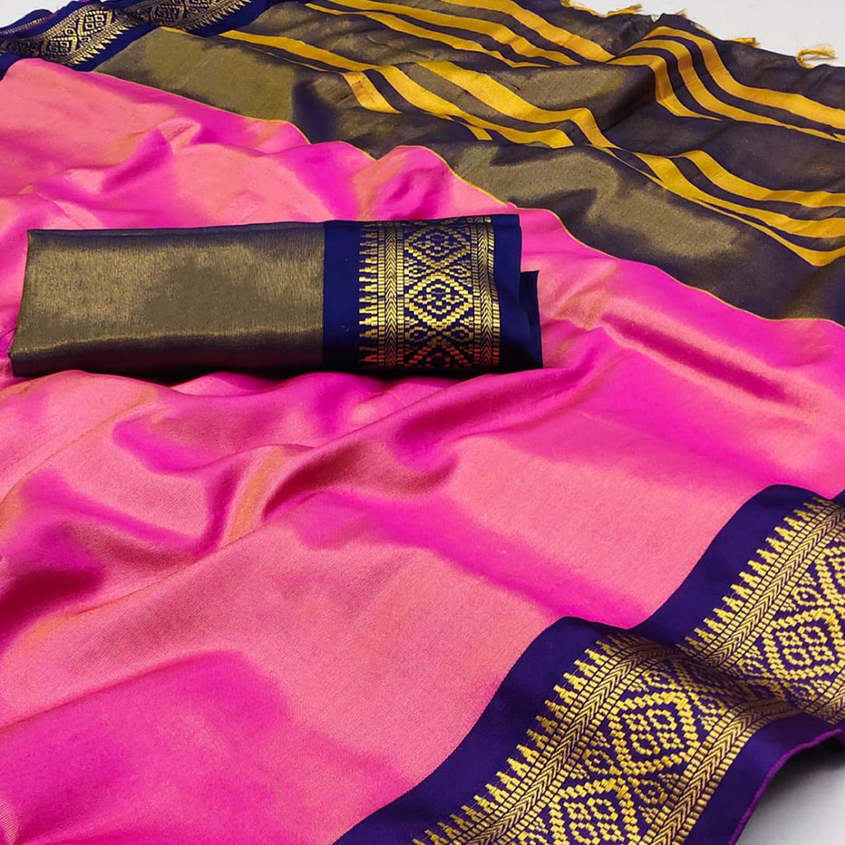 Pink Woven Cotton Silk Saree