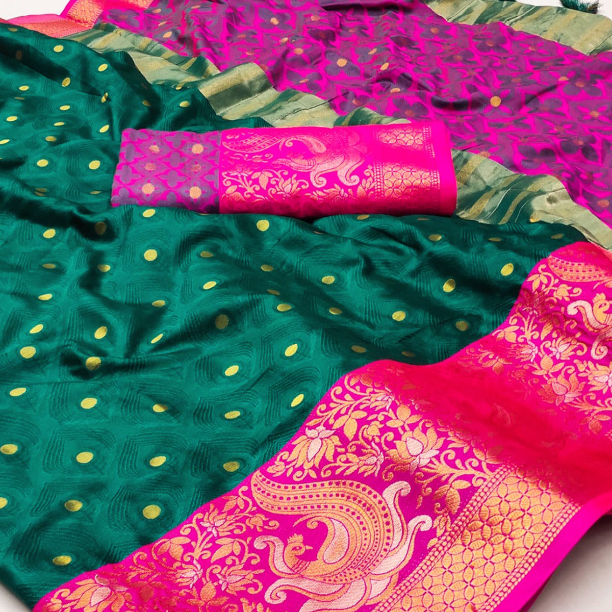 Rama Green Woven Cotton Silk Saree With Tassels