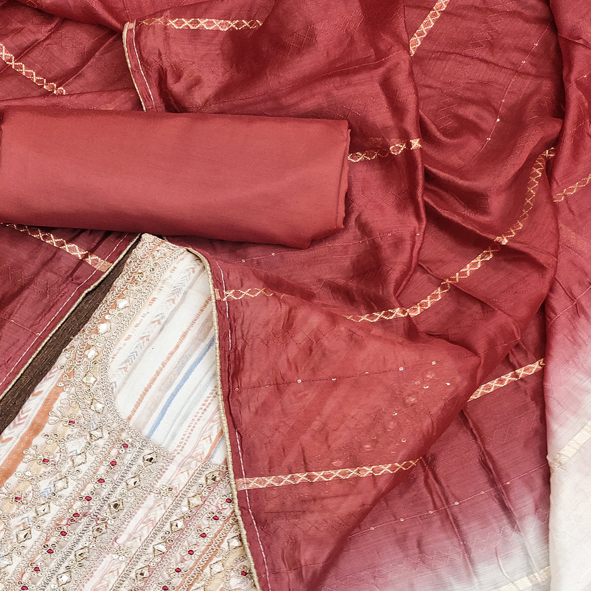 PDM-ANUSHKA-6191-OFWTRST