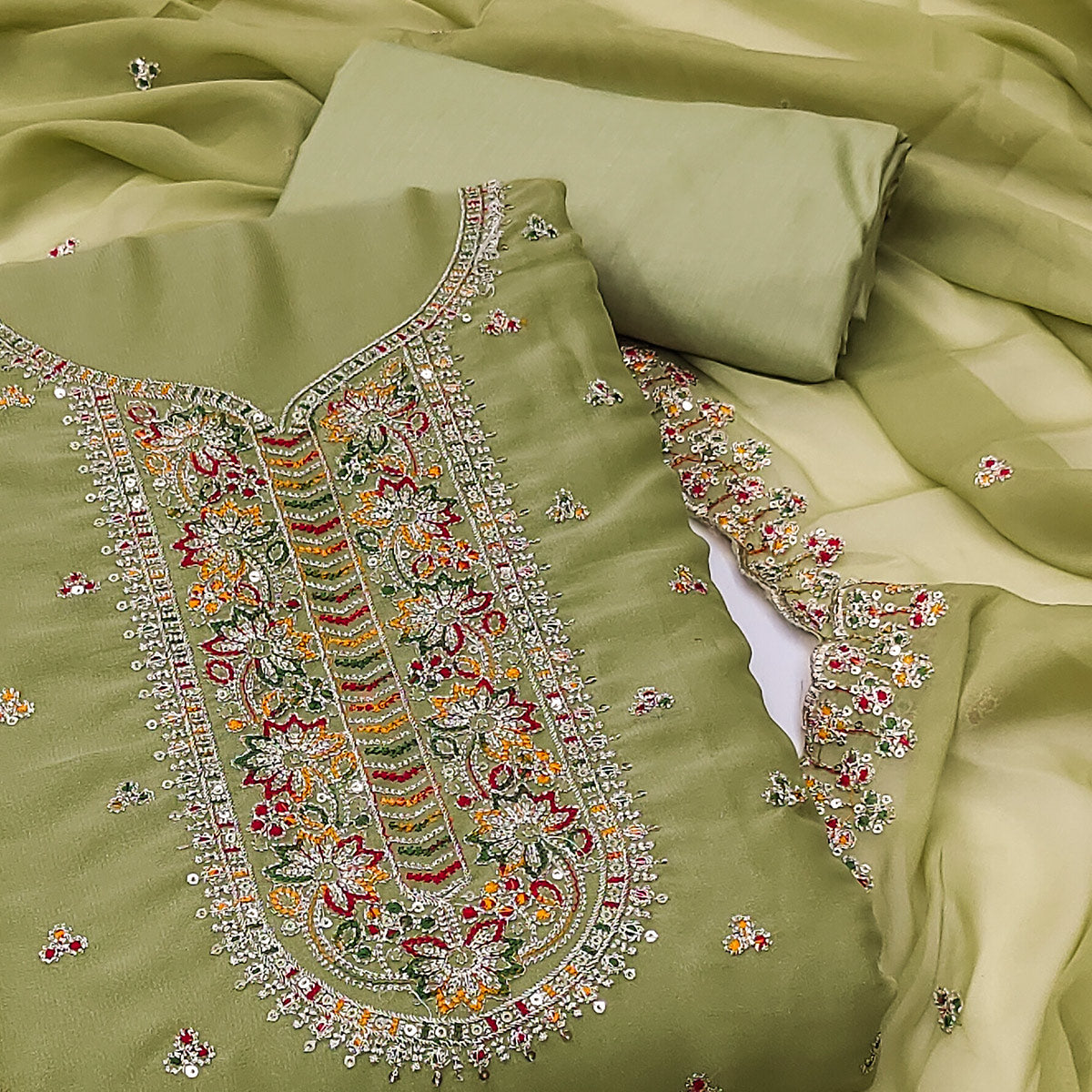PDM-ANUSHKA-6499-GREEN