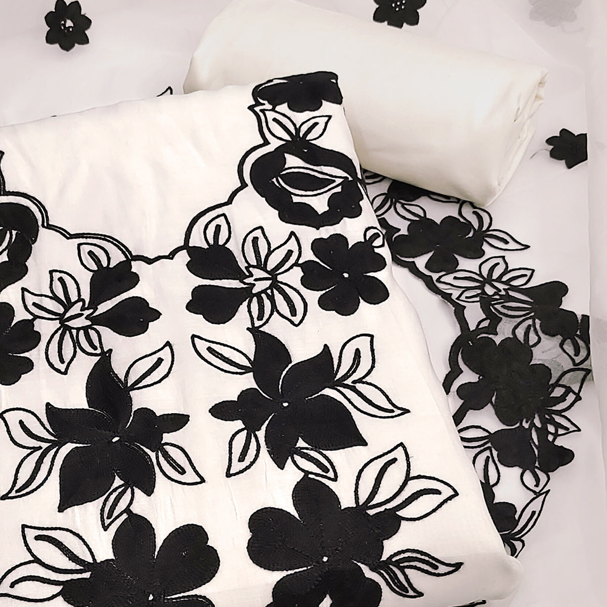 PDM-SAMUKHI-6540-OFFWHT