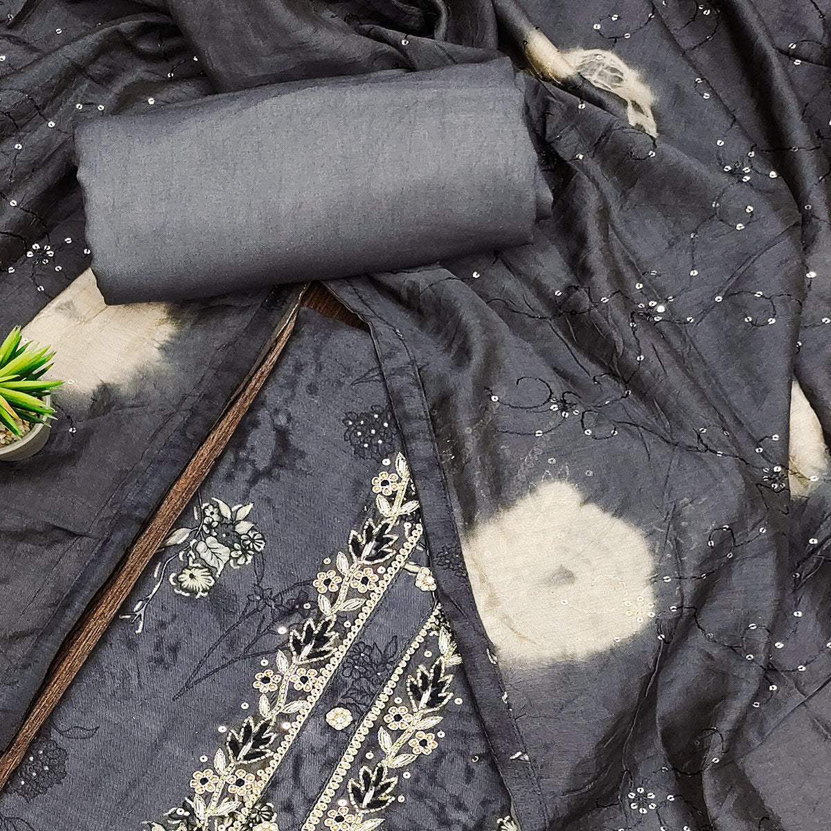 Grey Floral Printed Pure Cotton Dress Material