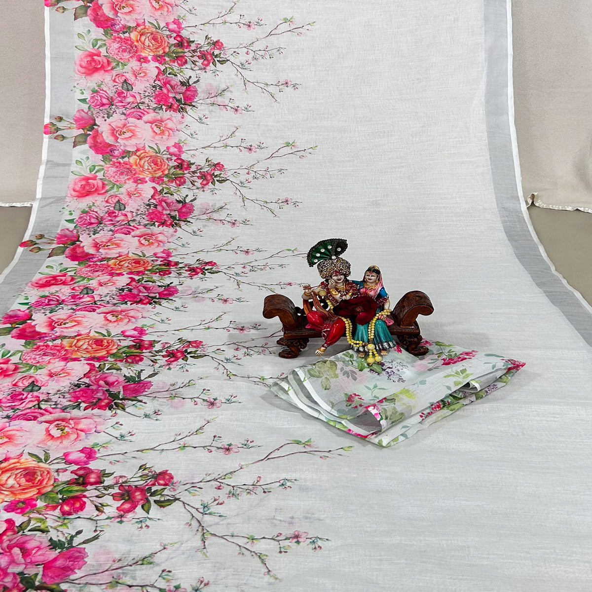 White Floral Digital Printed Linen Saree