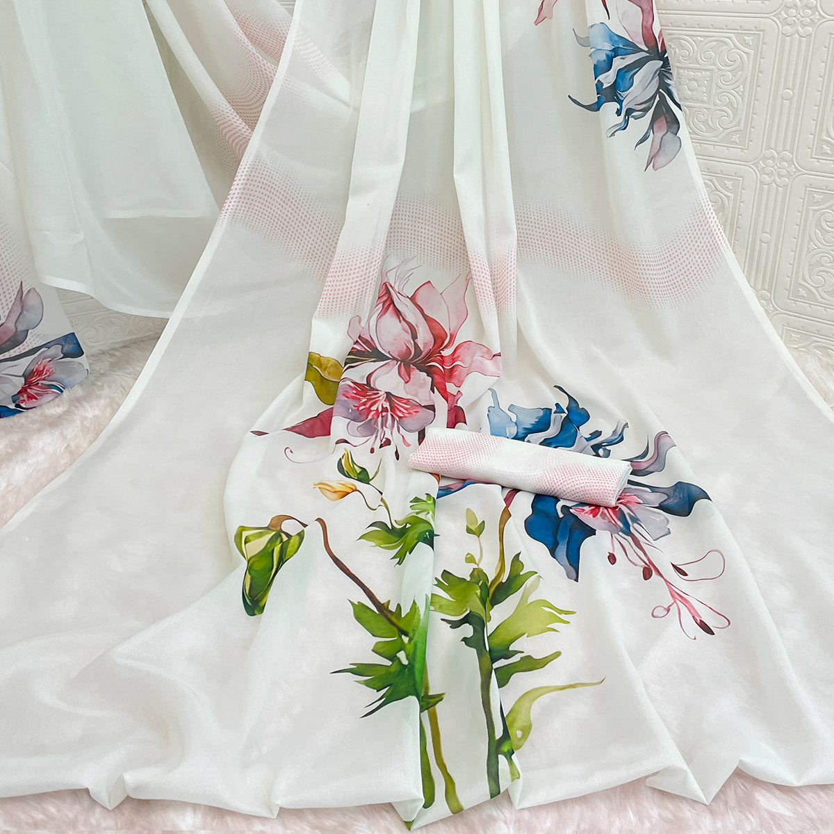 White Sparkle Star Georgette Saree Adorned With Floral Digital Prints