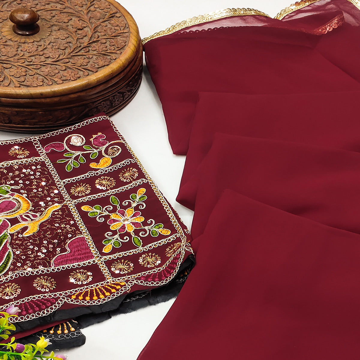 Maroon Solid Georgette Saree With Sequins Border